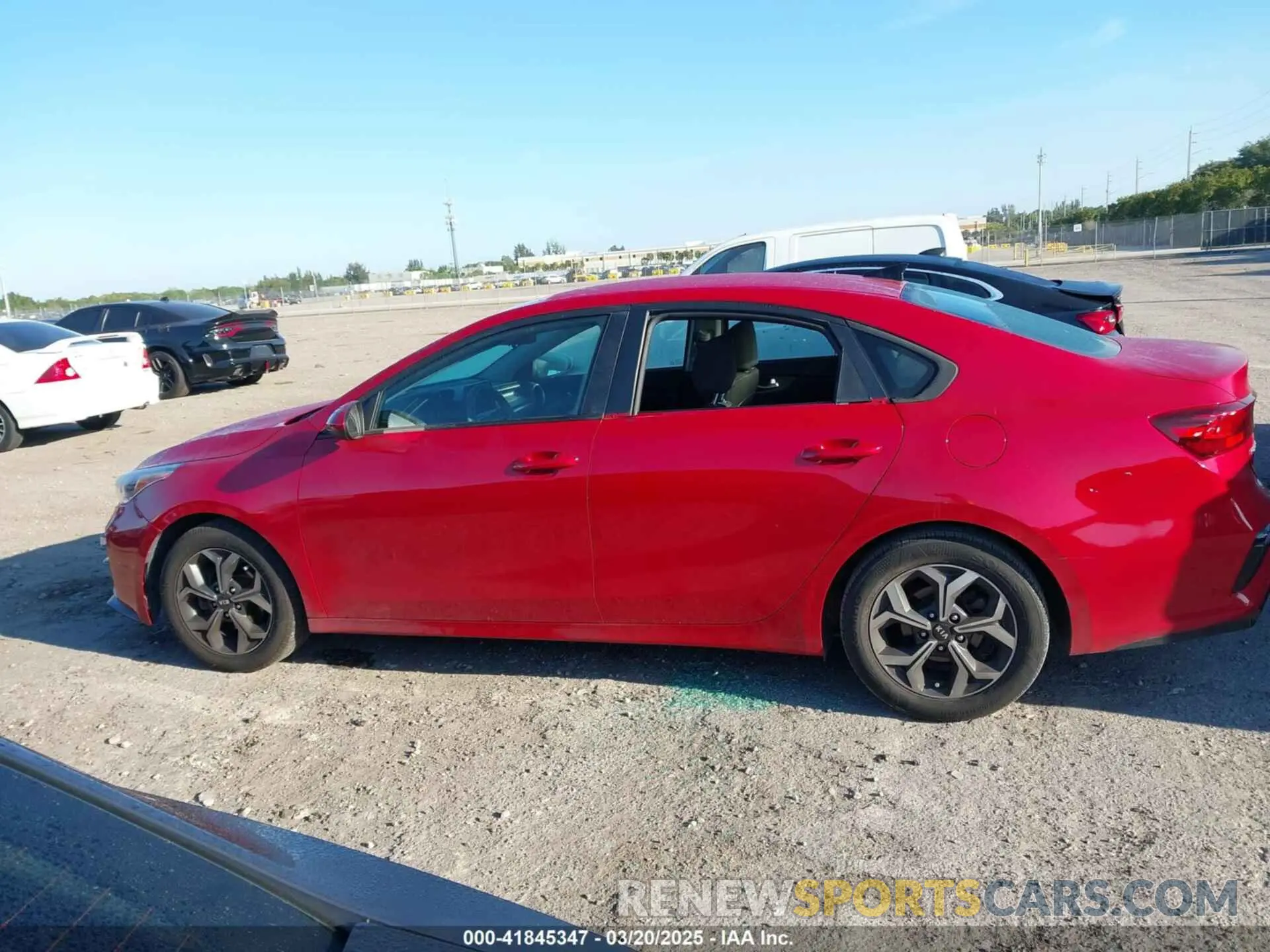 14 Фотография поврежденного автомобиля 3KPF24AD6ME285460 KIA FORTE 2021