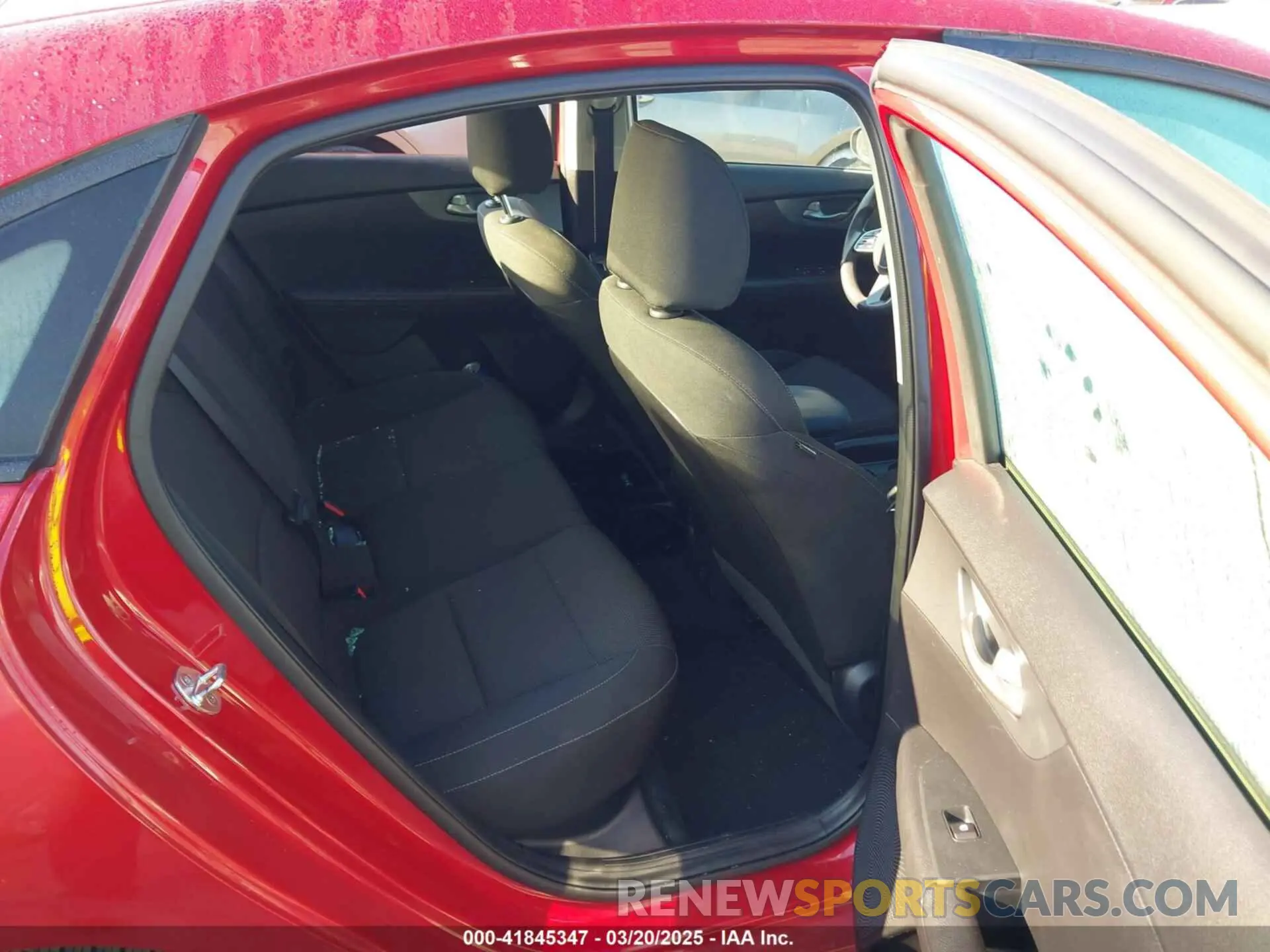 8 Фотография поврежденного автомобиля 3KPF24AD6ME285460 KIA FORTE 2021