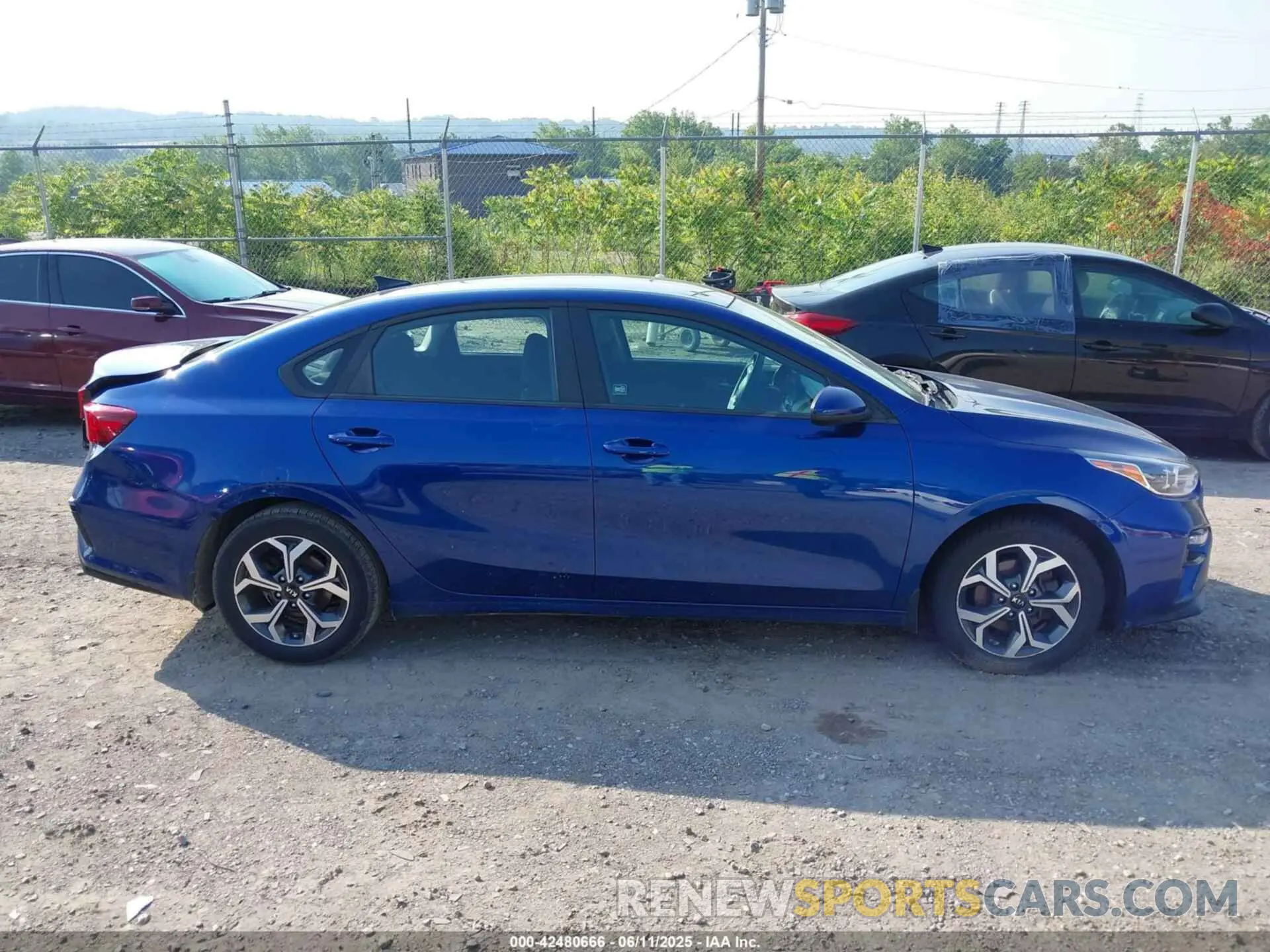14 Photograph of a damaged car 3KPF24AD6ME286818 KIA FORTE 2021
