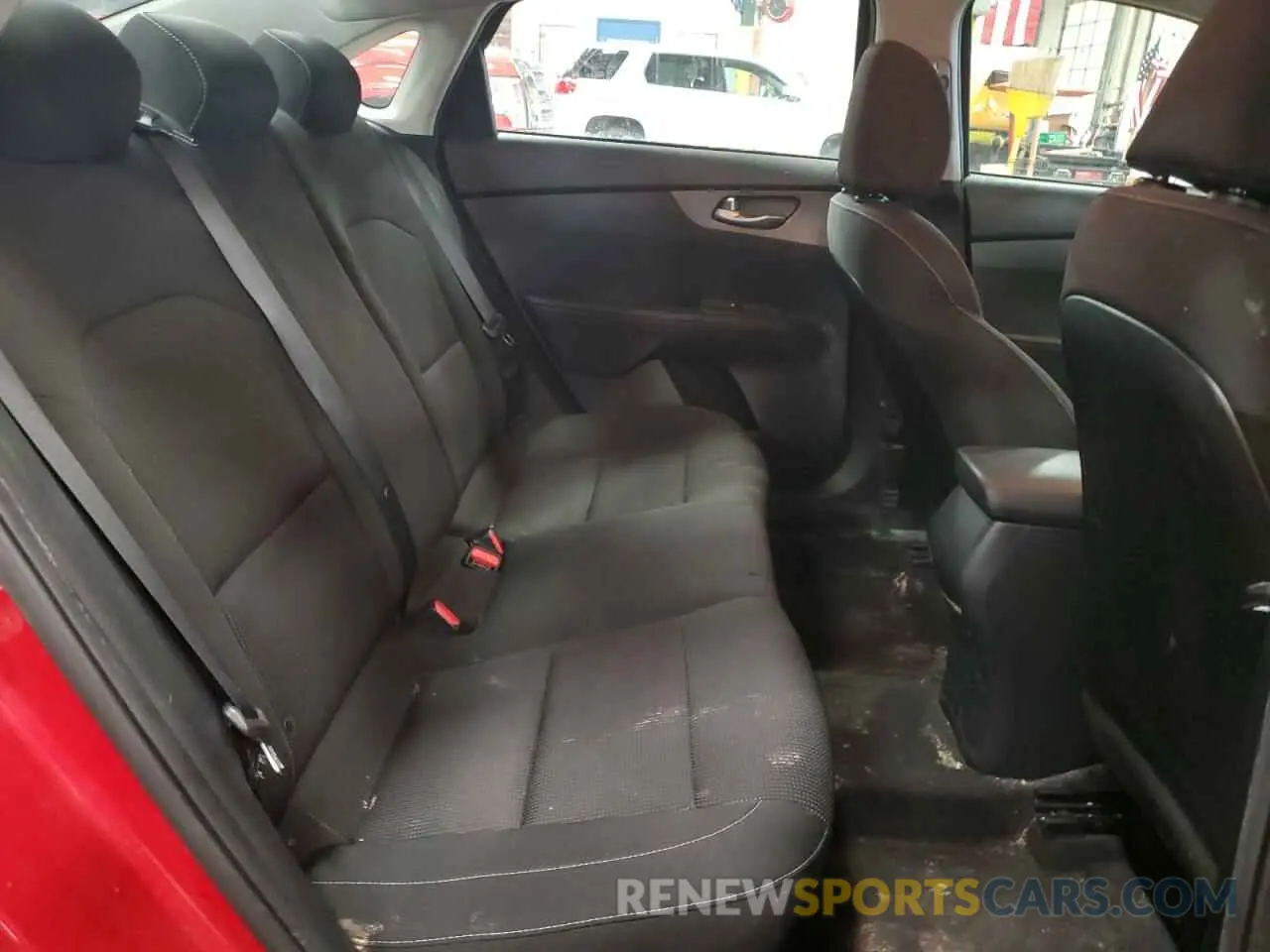 10 Фотография поврежденного автомобиля 3KPF24AD6ME306727 KIA FORTE 2021