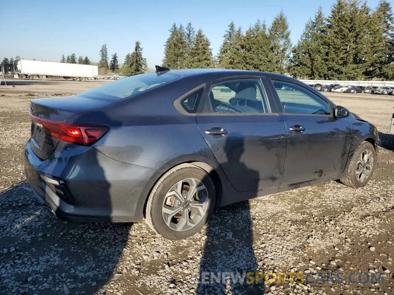 3 Photograph of a damaged car 3KPF24AD6ME316884 KIA FORTE 2021