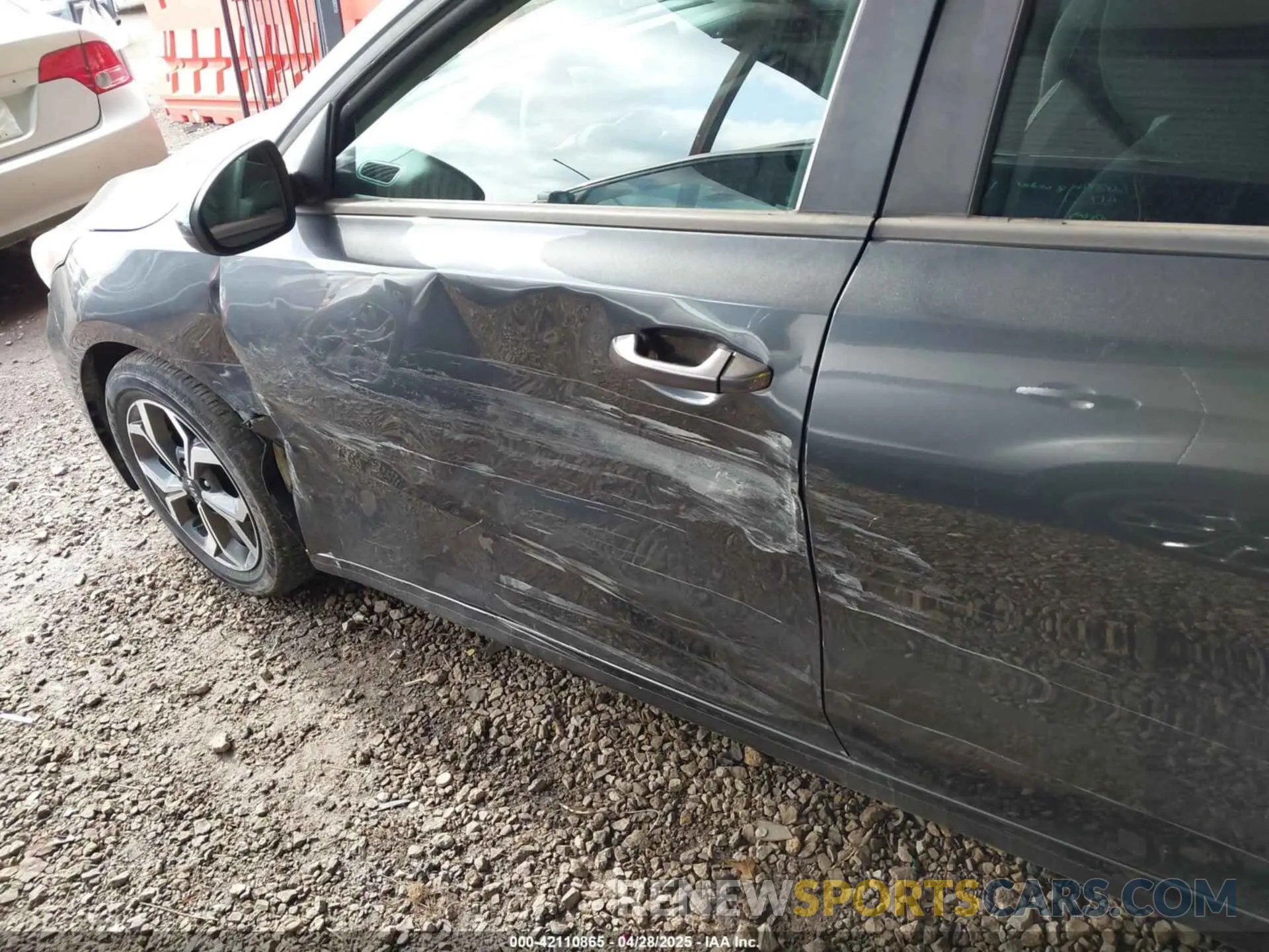 12 Photograph of a damaged car 3KPF24AD6ME323317 KIA FORTE 2021