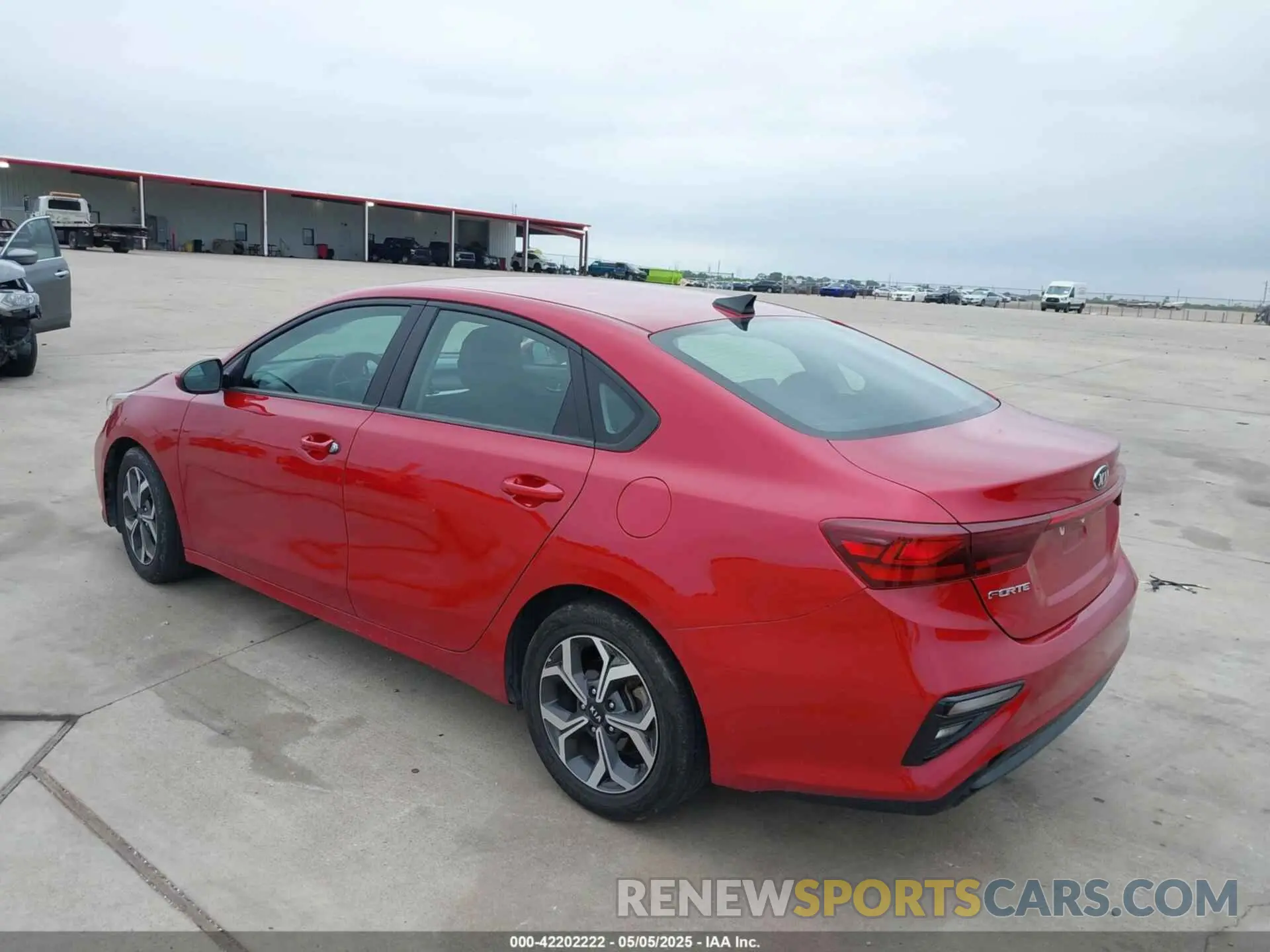 3 Фотография поврежденного автомобиля 3KPF24AD6ME361887 KIA FORTE 2021