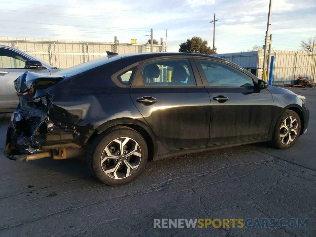 3 Photograph of a damaged car 3KPF24AD6ME373540 KIA FORTE 2021