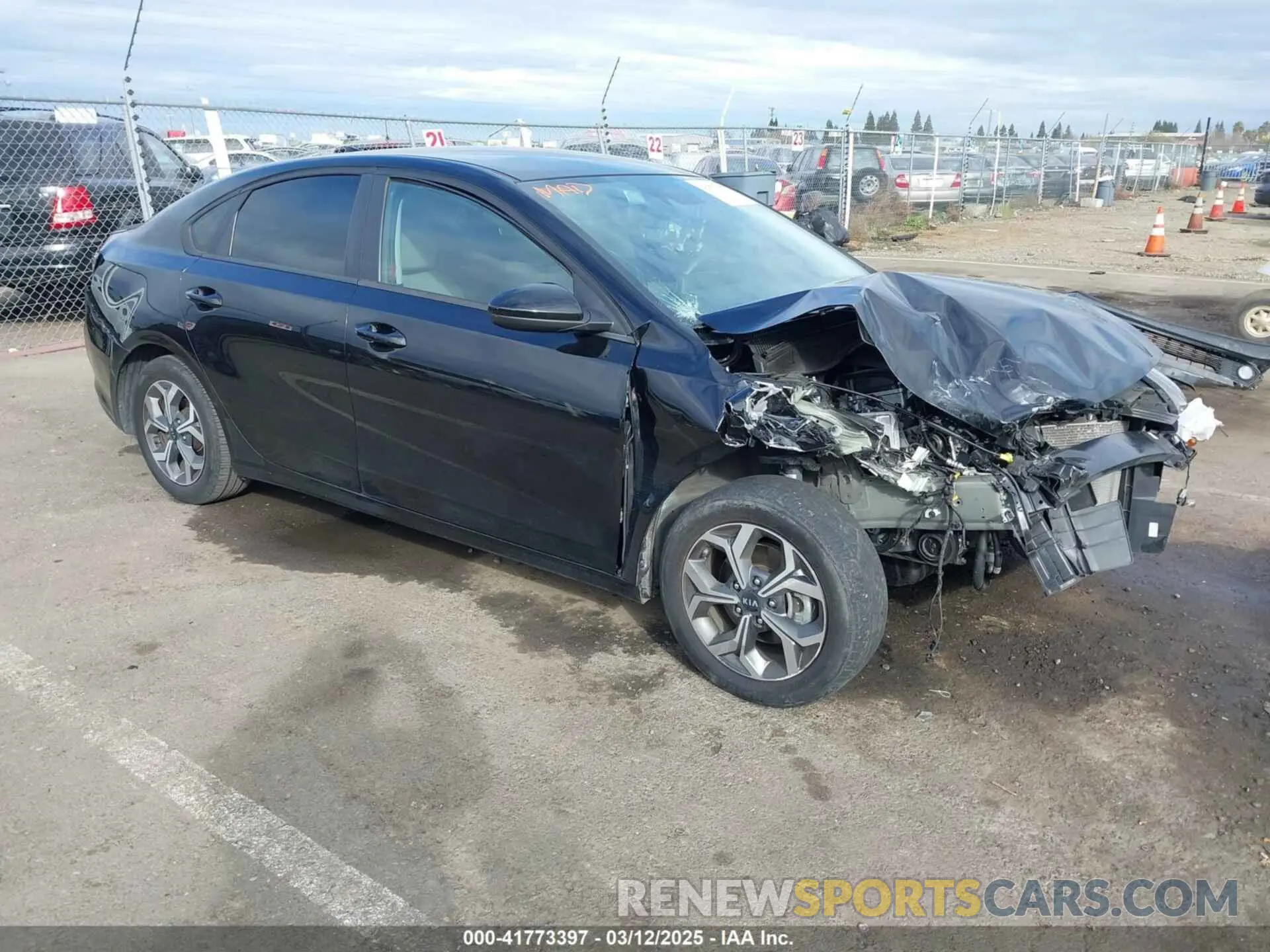 1 Фотография поврежденного автомобиля 3KPF24AD6ME377751 KIA FORTE 2021