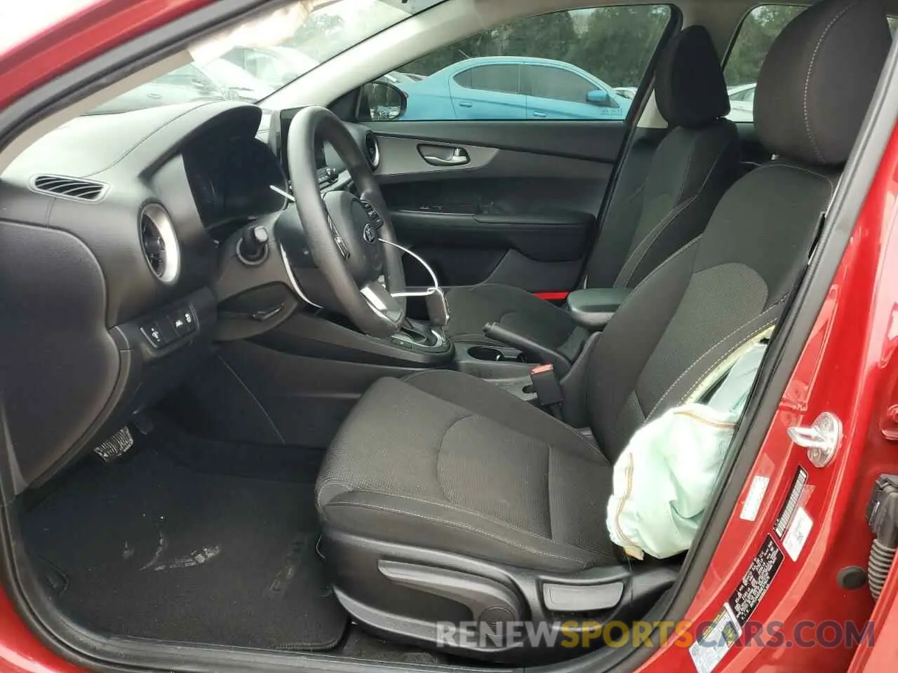 7 Фотография поврежденного автомобиля 3KPF24AD6ME379676 KIA FORTE 2021
