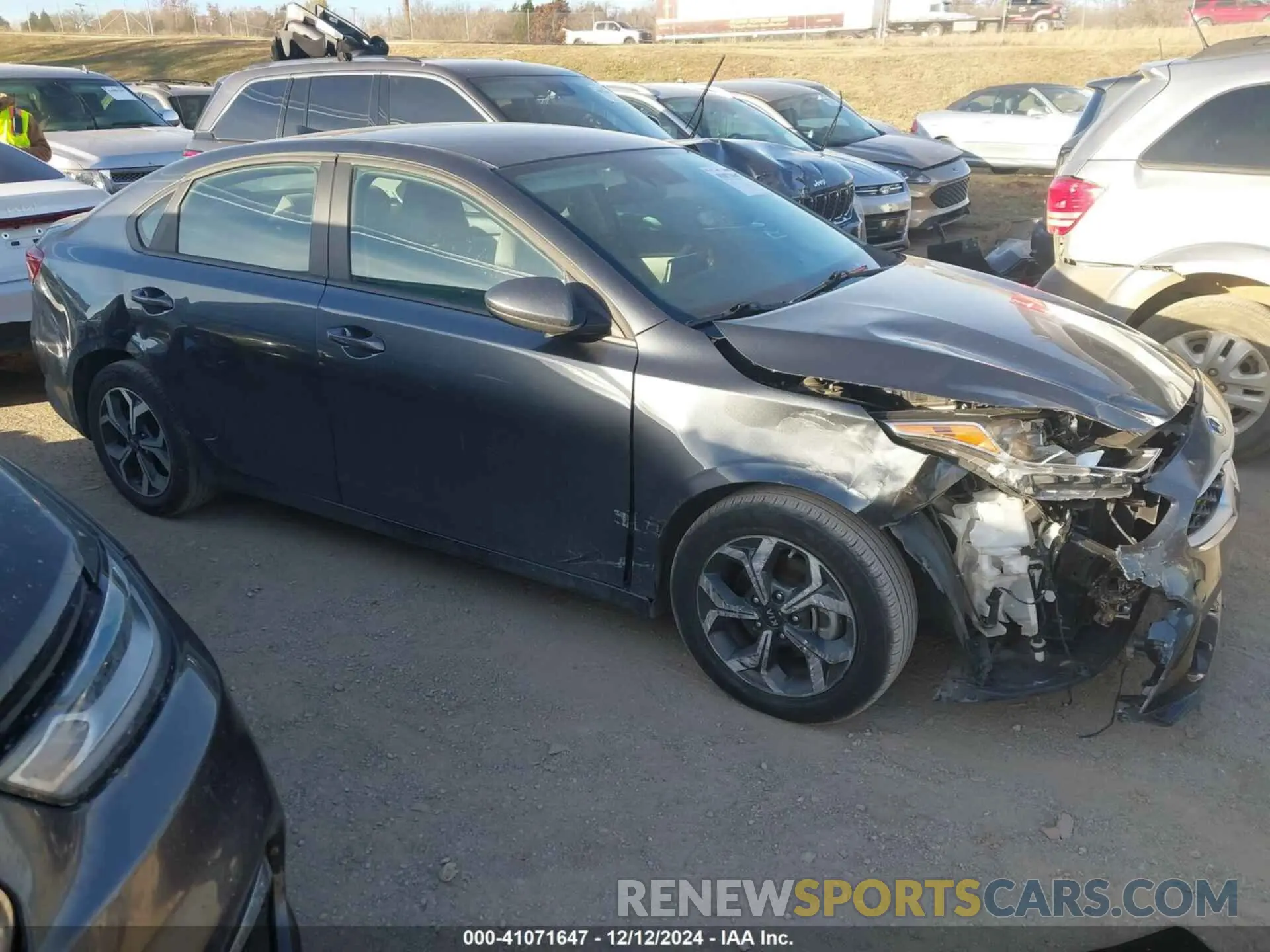 1 Photograph of a damaged car 3KPF24AD6ME396221 KIA FORTE 2021
