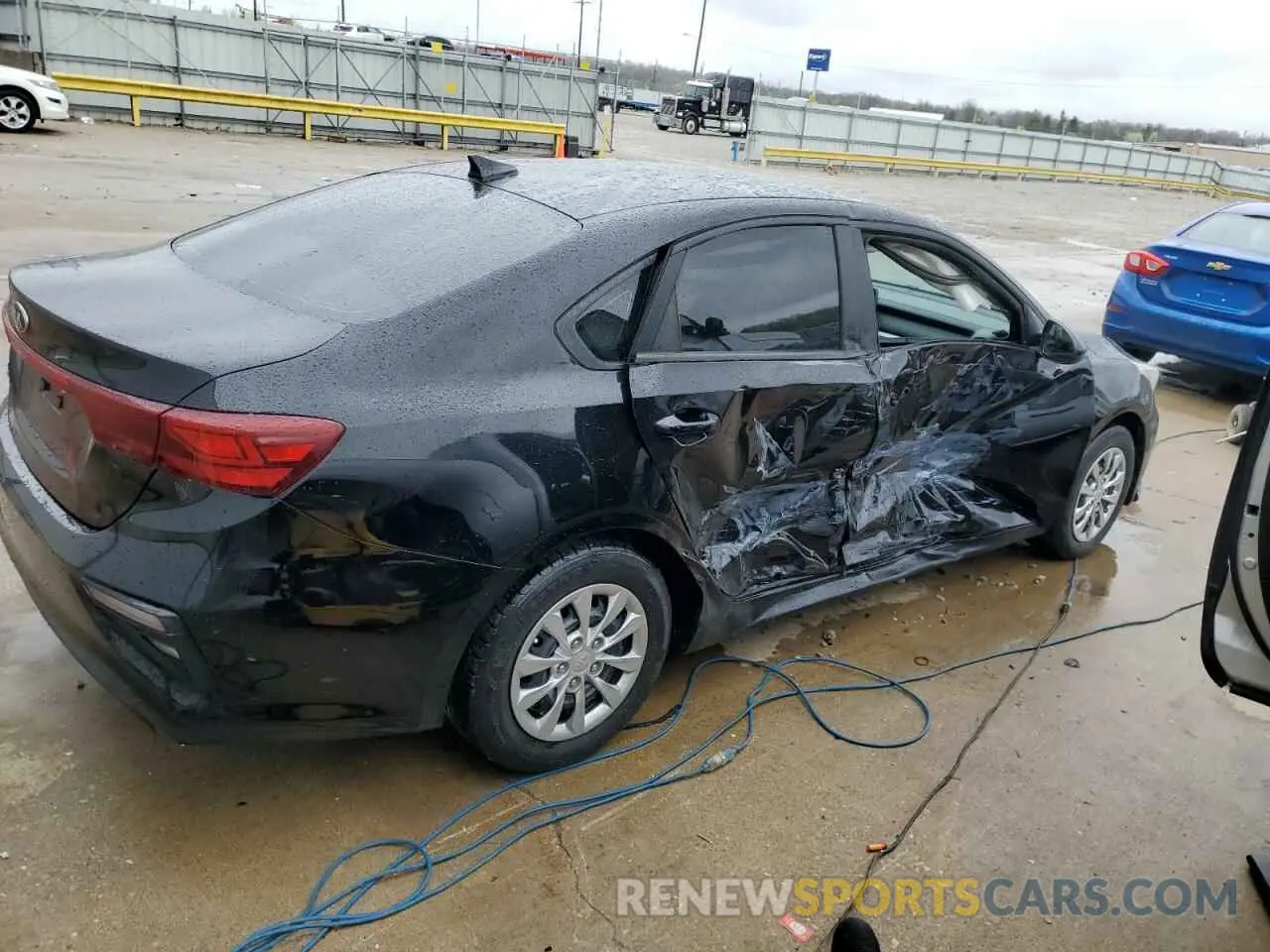 3 Фотография поврежденного автомобиля 3KPF24AD7ME265430 KIA FORTE 2021