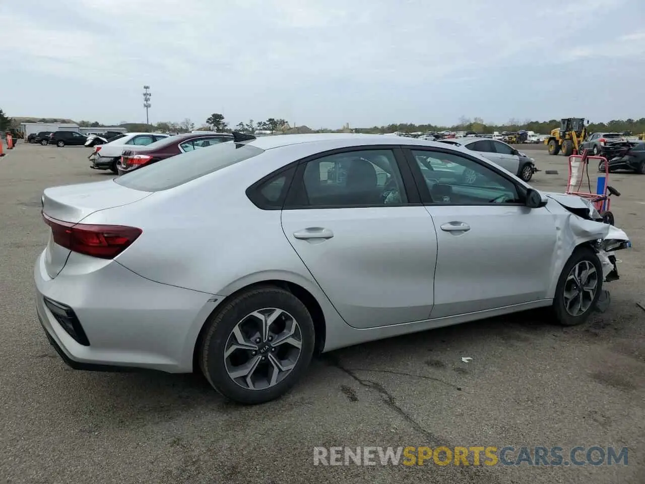 3 Фотография поврежденного автомобиля 3KPF24AD7ME272443 KIA FORTE 2021