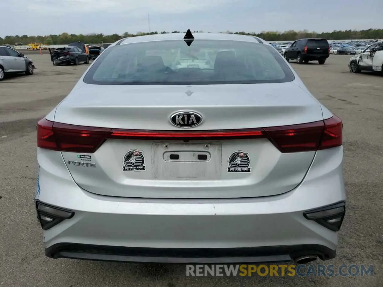 6 Фотография поврежденного автомобиля 3KPF24AD7ME272443 KIA FORTE 2021