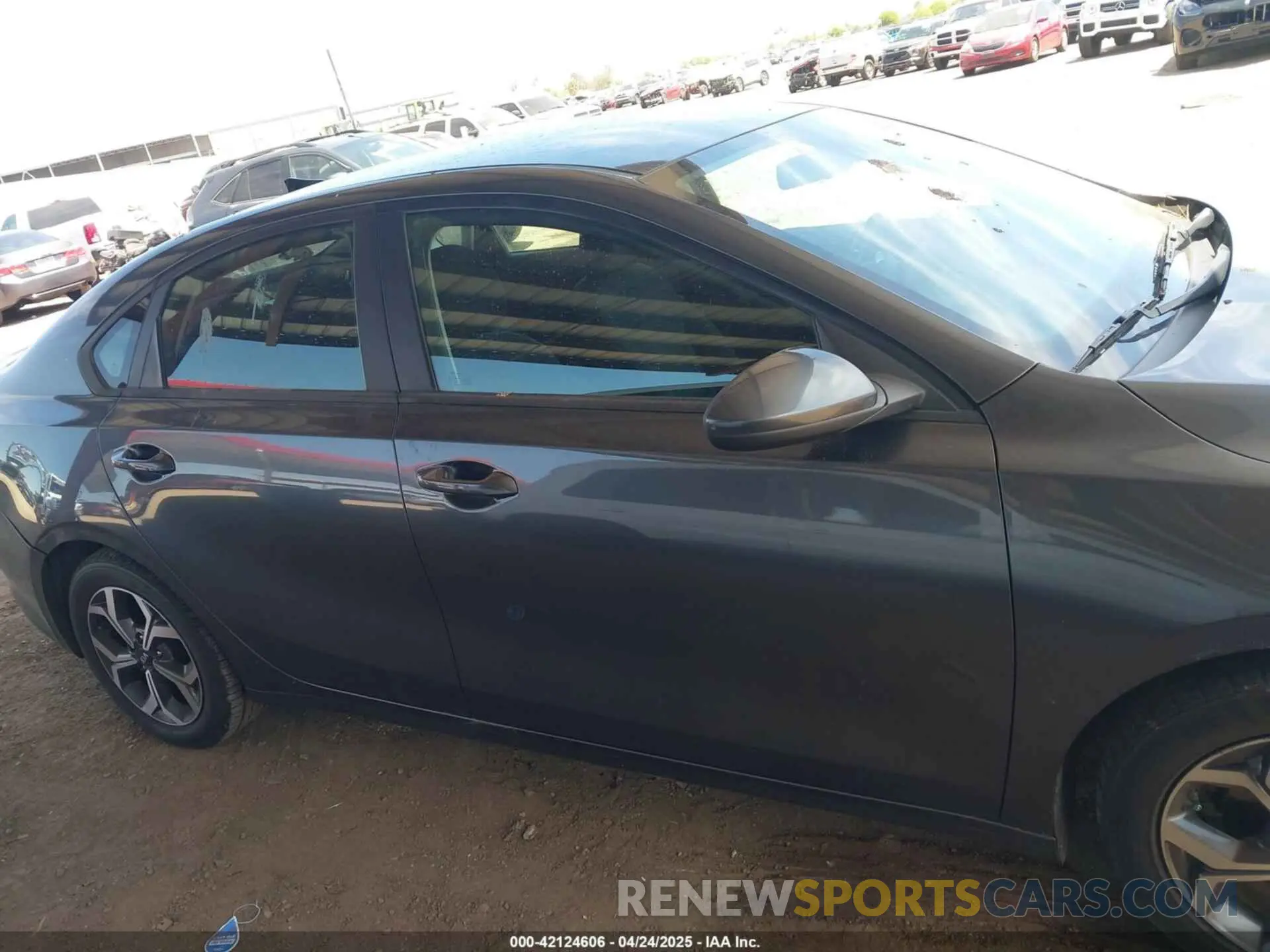 12 Фотография поврежденного автомобиля 3KPF24AD7ME294409 KIA FORTE 2021