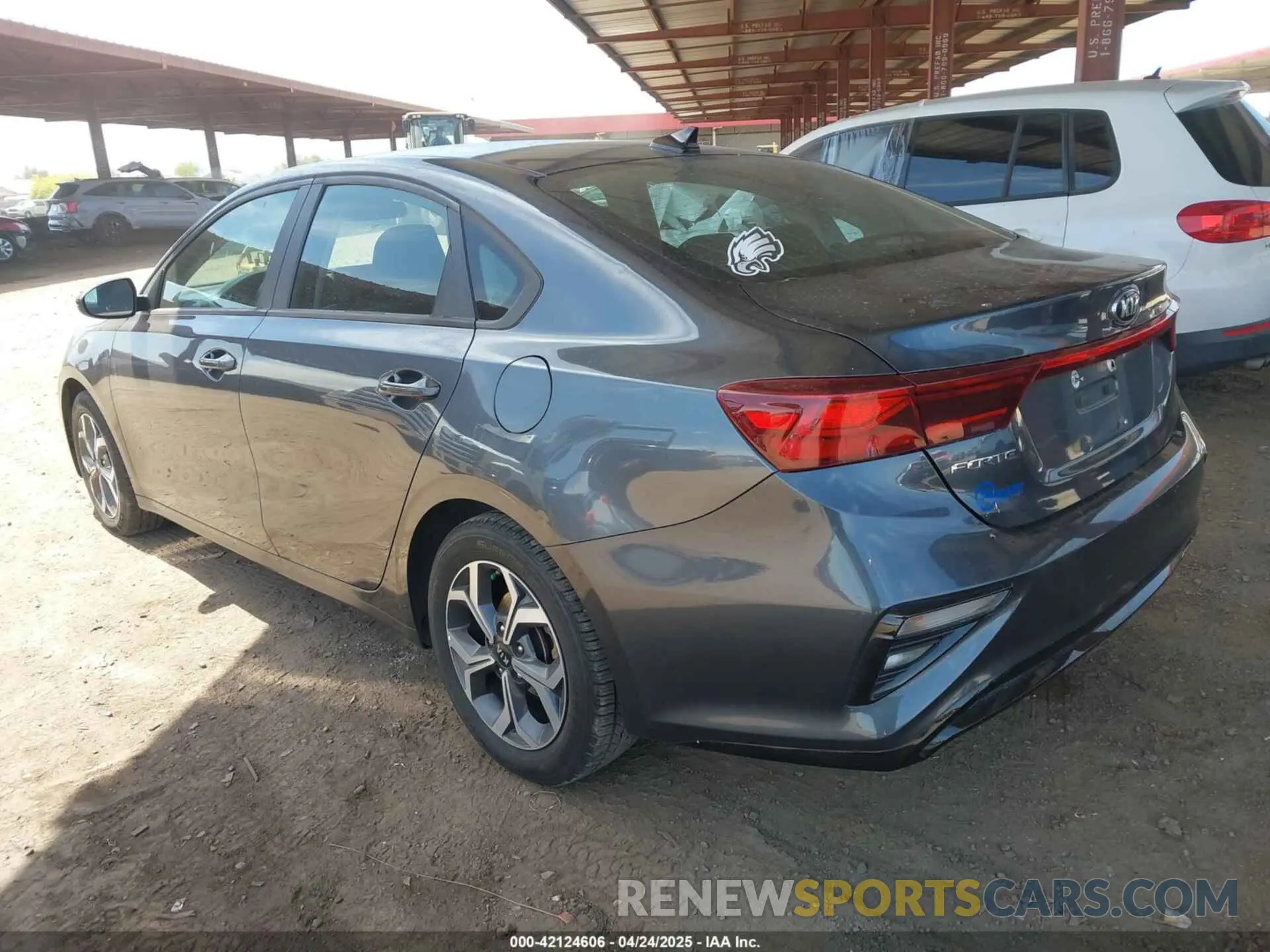 3 Фотография поврежденного автомобиля 3KPF24AD7ME294409 KIA FORTE 2021