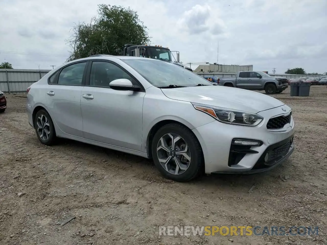 4 Фотография поврежденного автомобиля 3KPF24AD7ME306994 KIA FORTE 2021