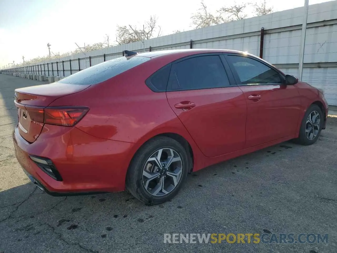3 Photograph of a damaged car 3KPF24AD7ME312309 KIA FORTE 2021