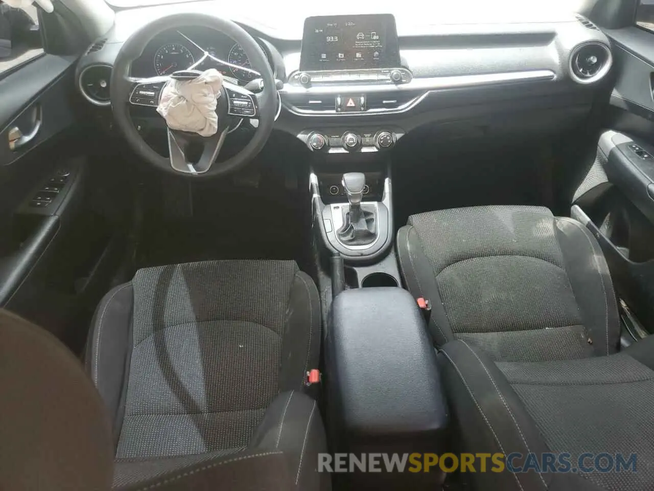 8 Фотография поврежденного автомобиля 3KPF24AD7ME330390 KIA FORTE 2021