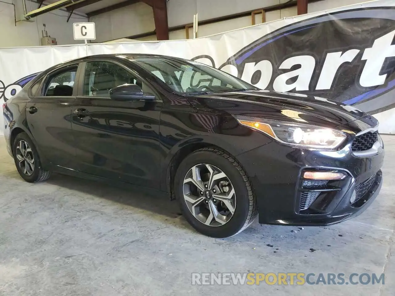4 Photograph of a damaged car 3KPF24AD7ME338442 KIA FORTE 2021