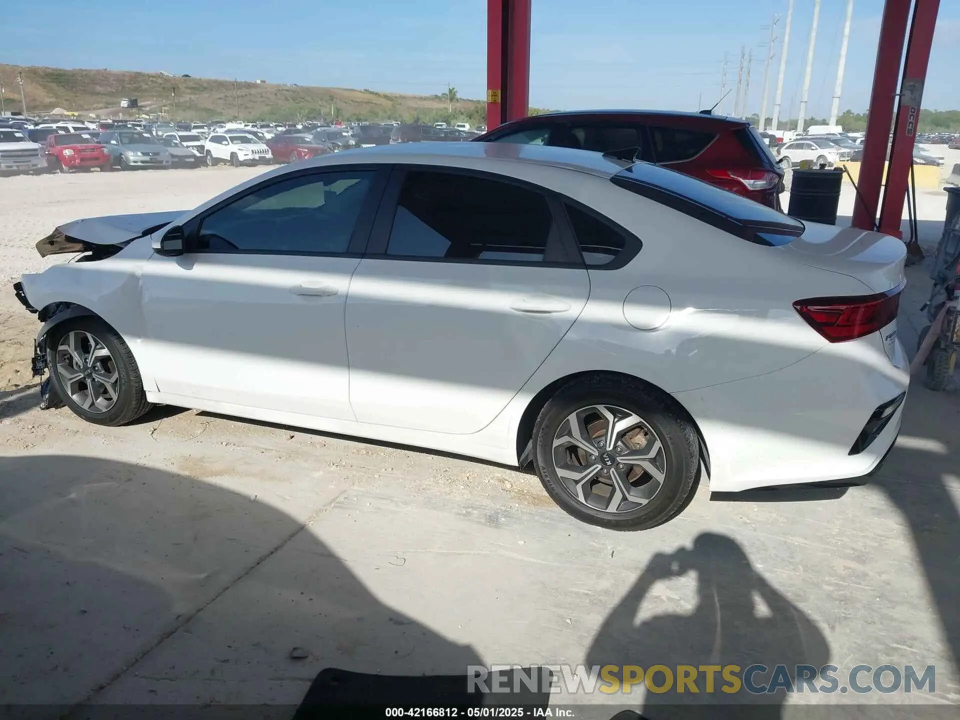 15 Photograph of a damaged car 3KPF24AD7ME340143 KIA FORTE 2021