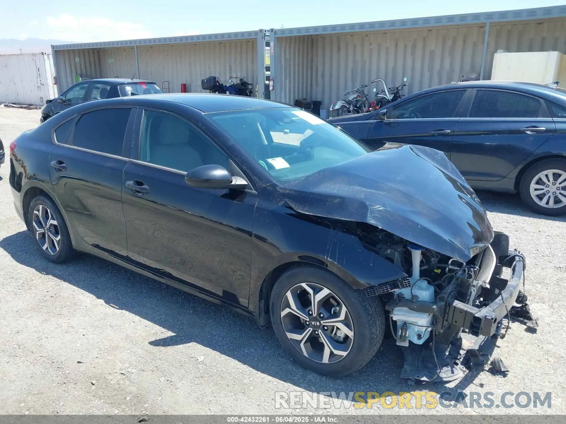 1 Photograph of a damaged car 3KPF24AD7ME341566 KIA FORTE 2021