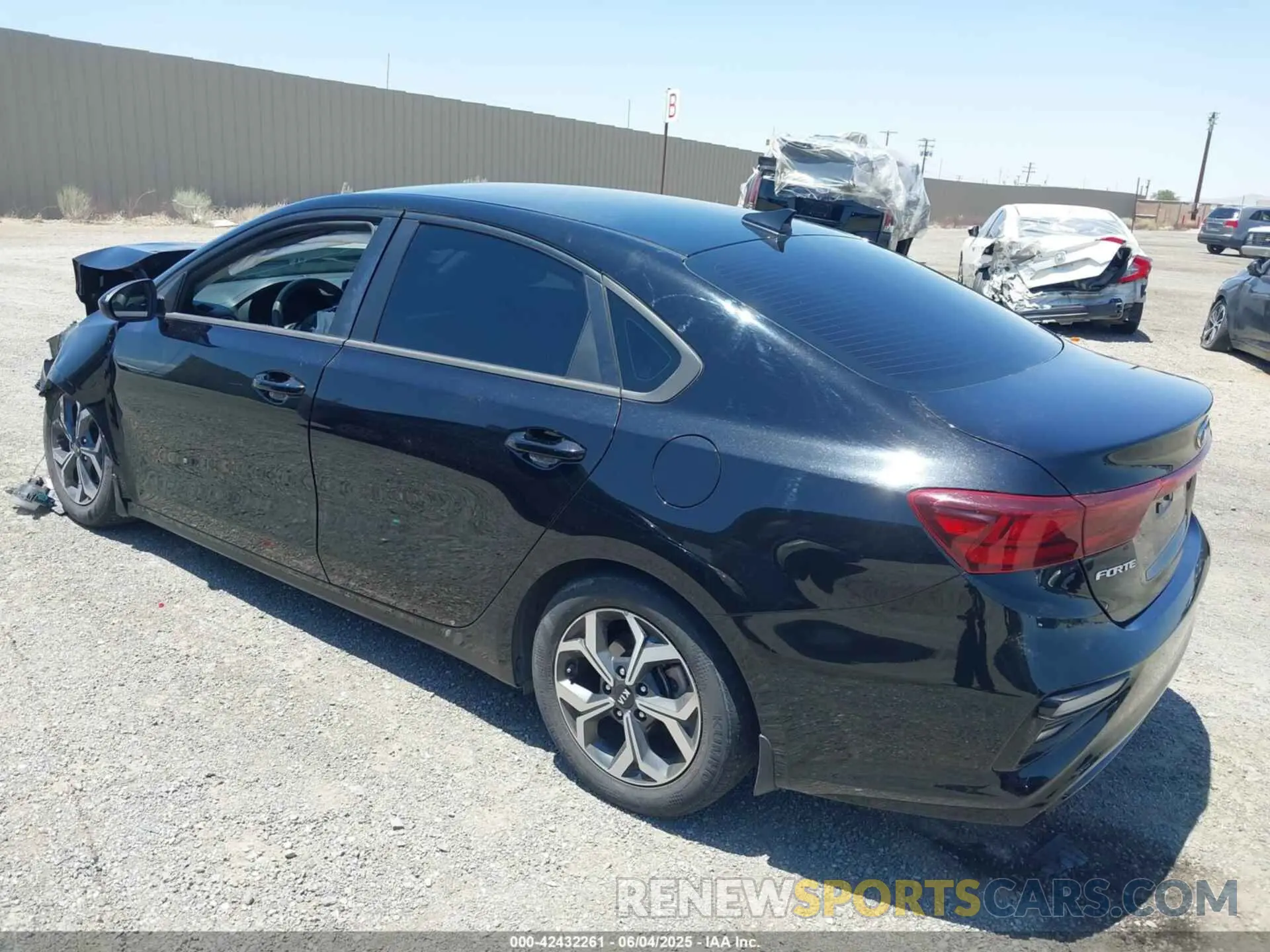 3 Photograph of a damaged car 3KPF24AD7ME341566 KIA FORTE 2021