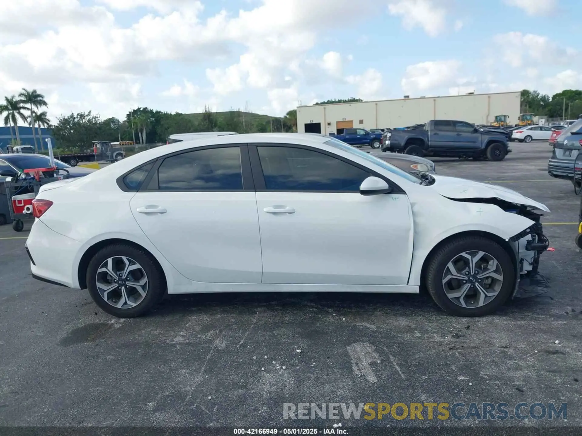14 Фотография поврежденного автомобиля 3KPF24AD7ME349327 KIA FORTE 2021