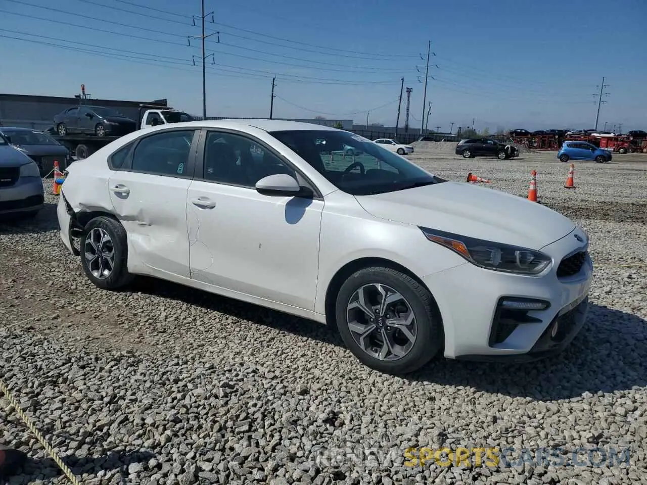 4 Фотография поврежденного автомобиля 3KPF24AD7ME359212 KIA FORTE 2021