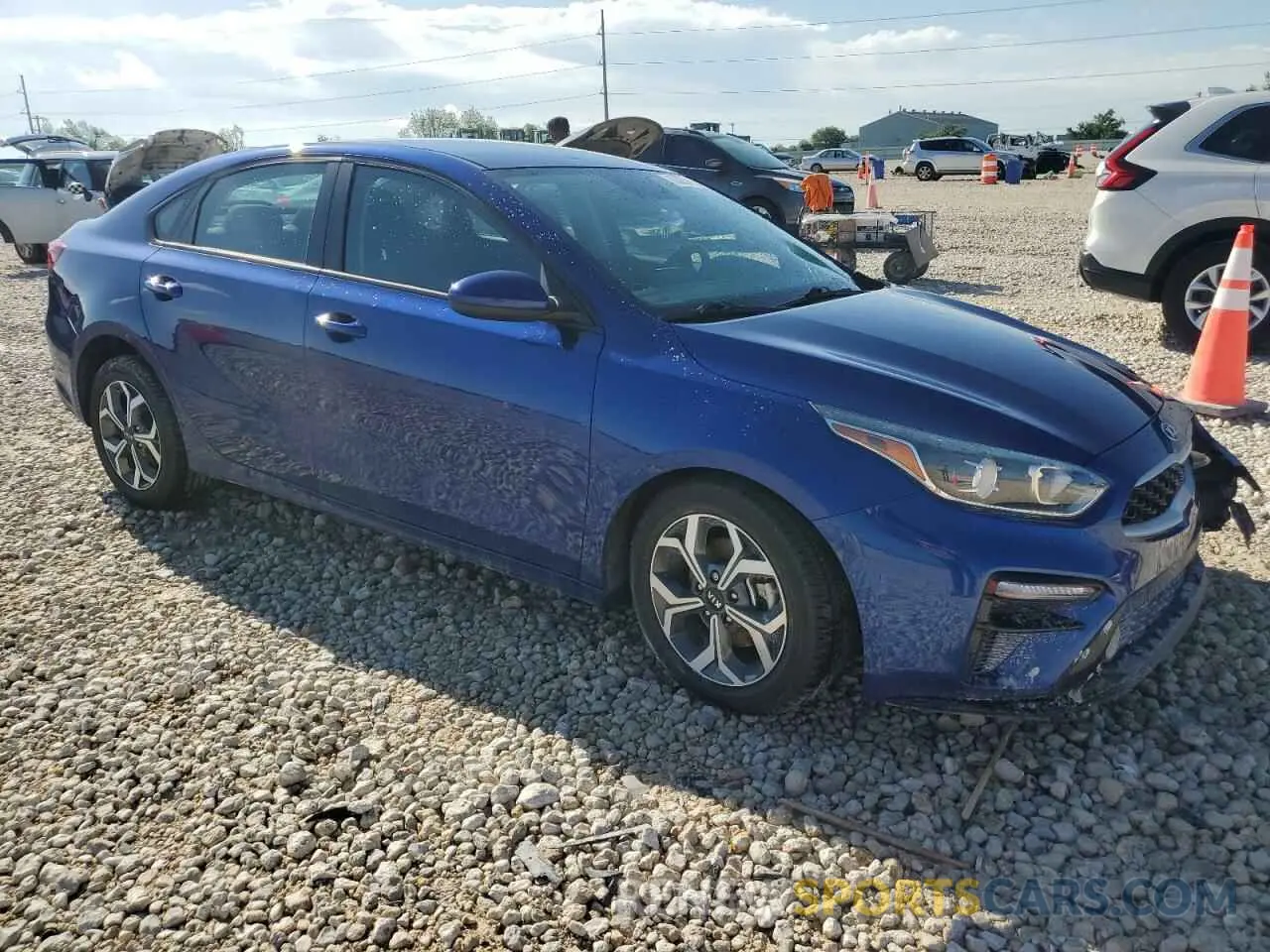 4 Фотография поврежденного автомобиля 3KPF24AD7ME371702 KIA FORTE 2021