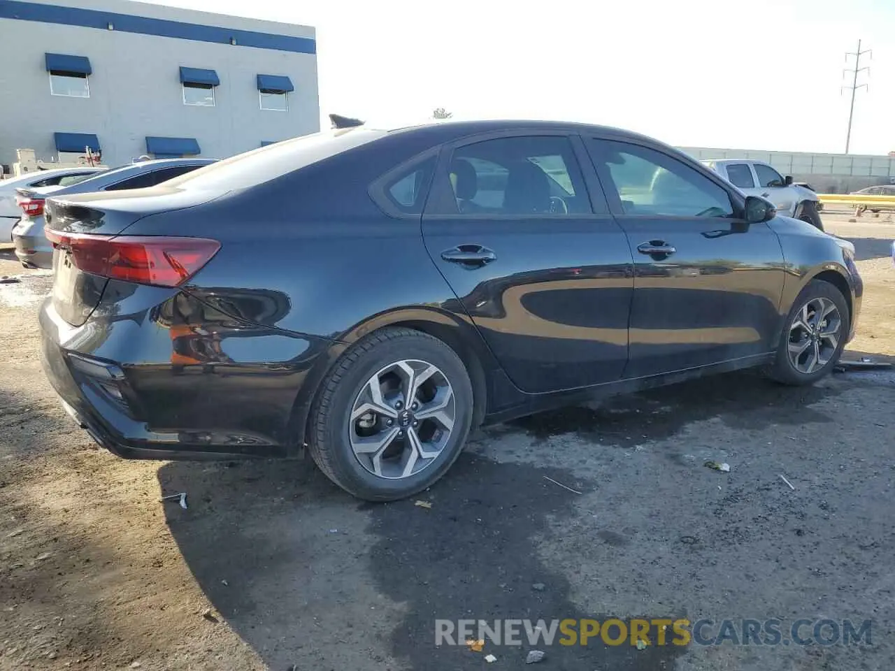 3 Фотография поврежденного автомобиля 3KPF24AD7ME373627 KIA FORTE 2021