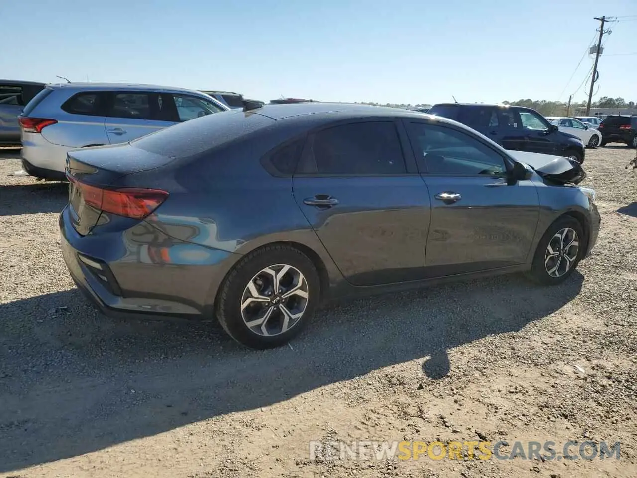 3 Photograph of a damaged car 3KPF24AD8ME323058 KIA FORTE 2021
