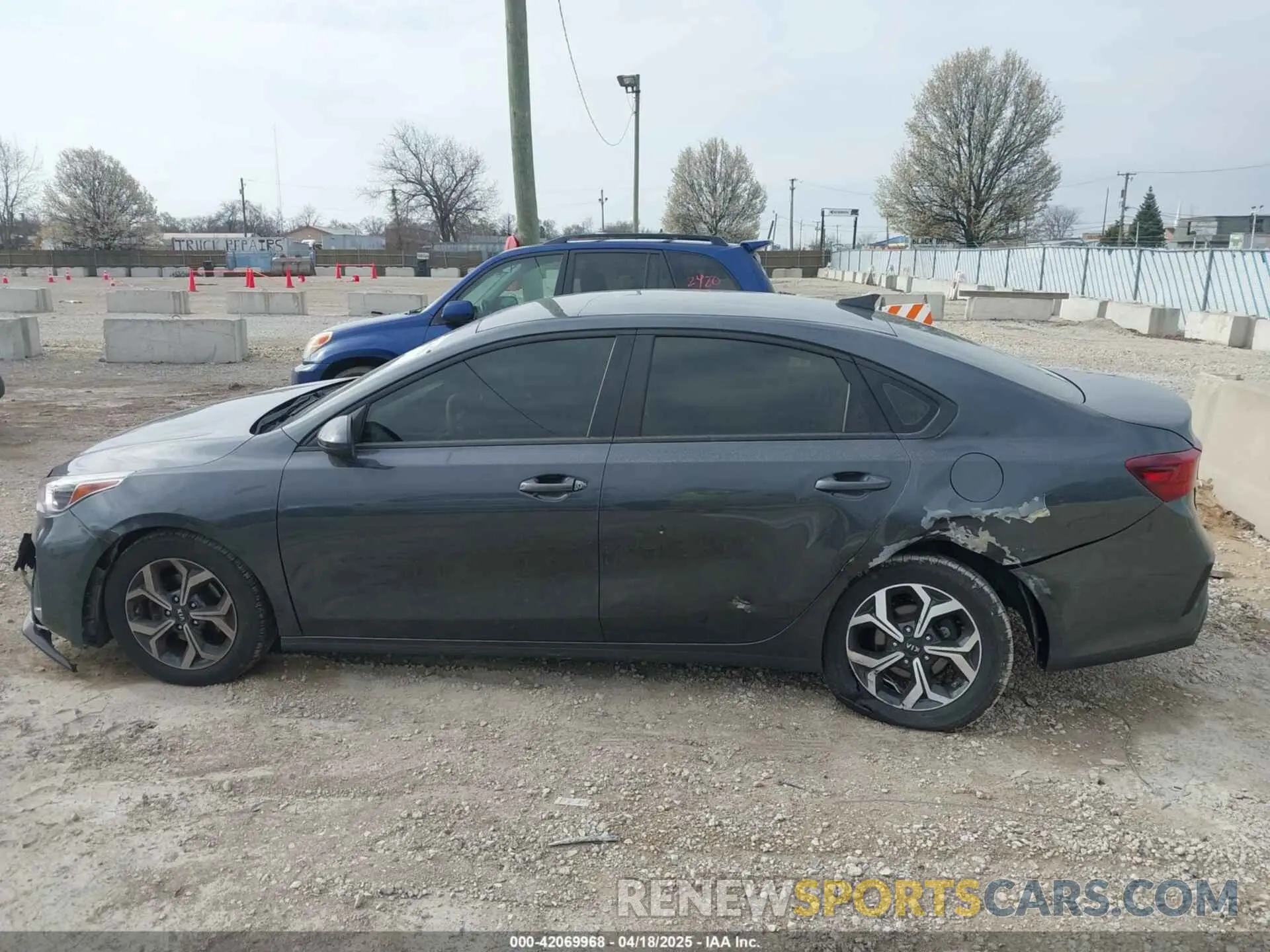 15 Photograph of a damaged car 3KPF24AD8ME332004 KIA FORTE 2021