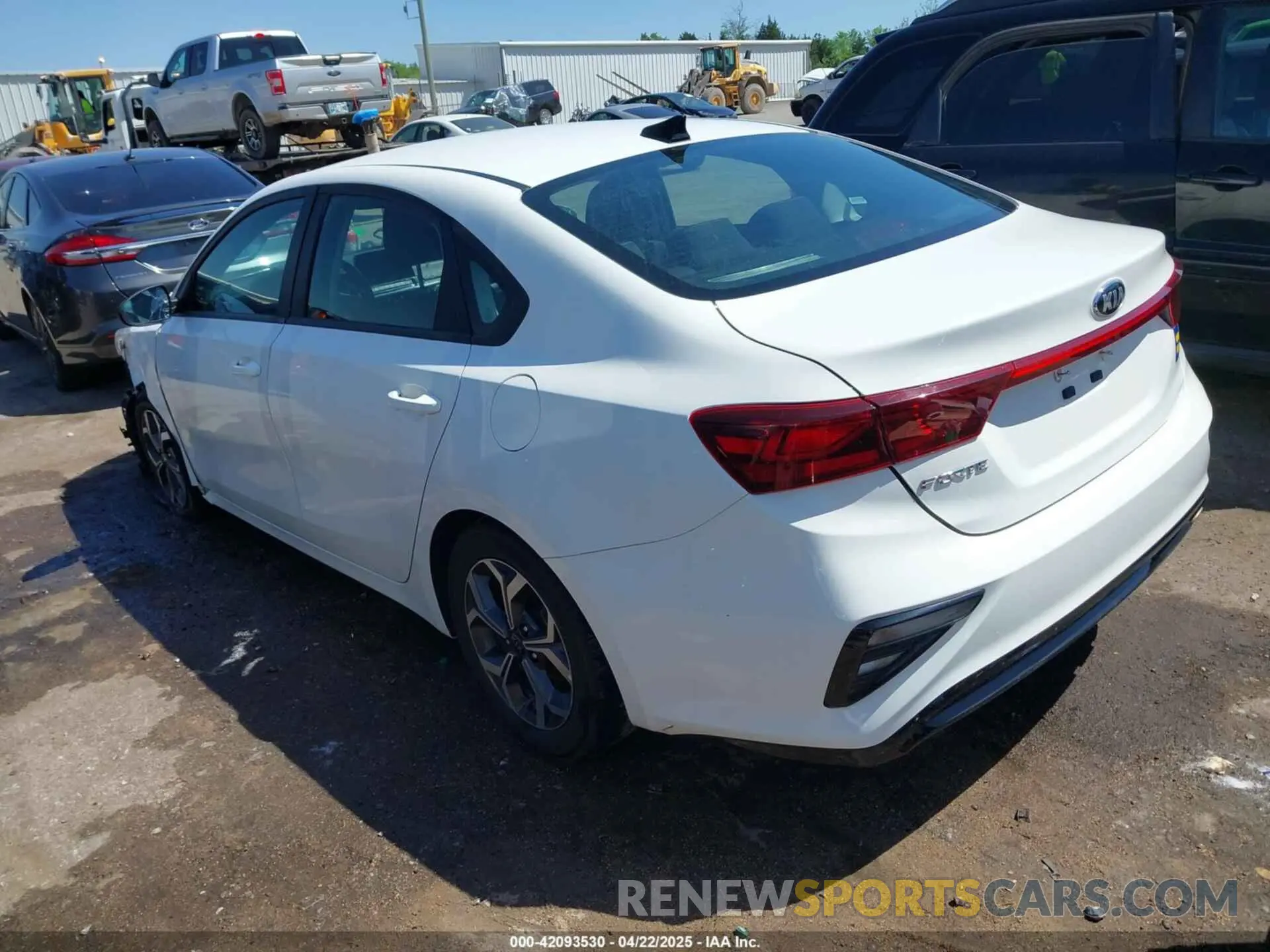 3 Фотография поврежденного автомобиля 3KPF24AD8ME363284 KIA FORTE 2021