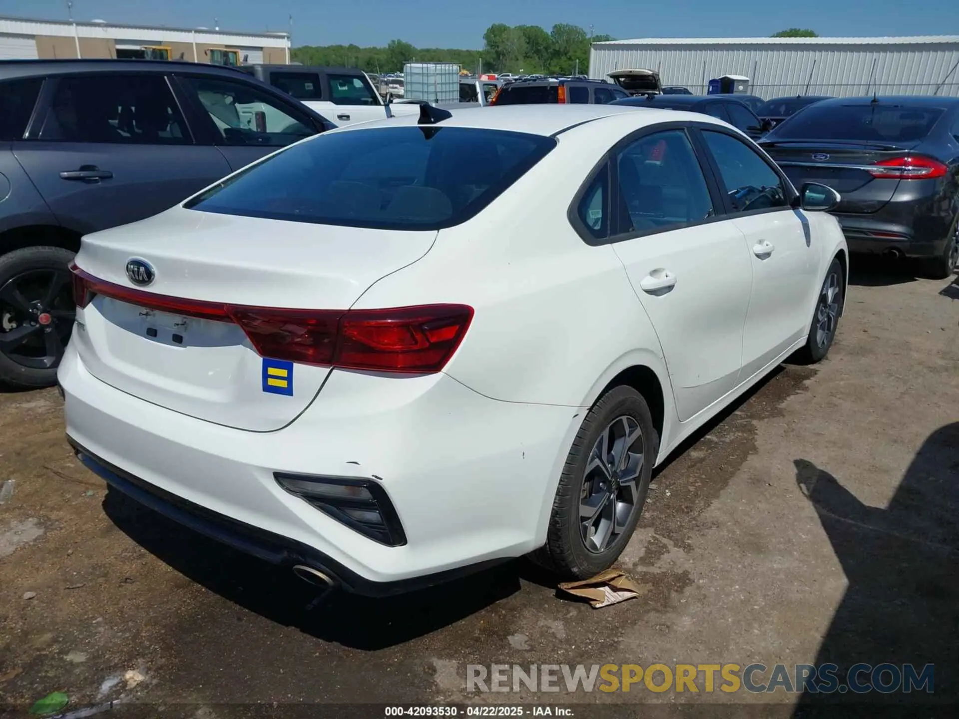 4 Фотография поврежденного автомобиля 3KPF24AD8ME363284 KIA FORTE 2021