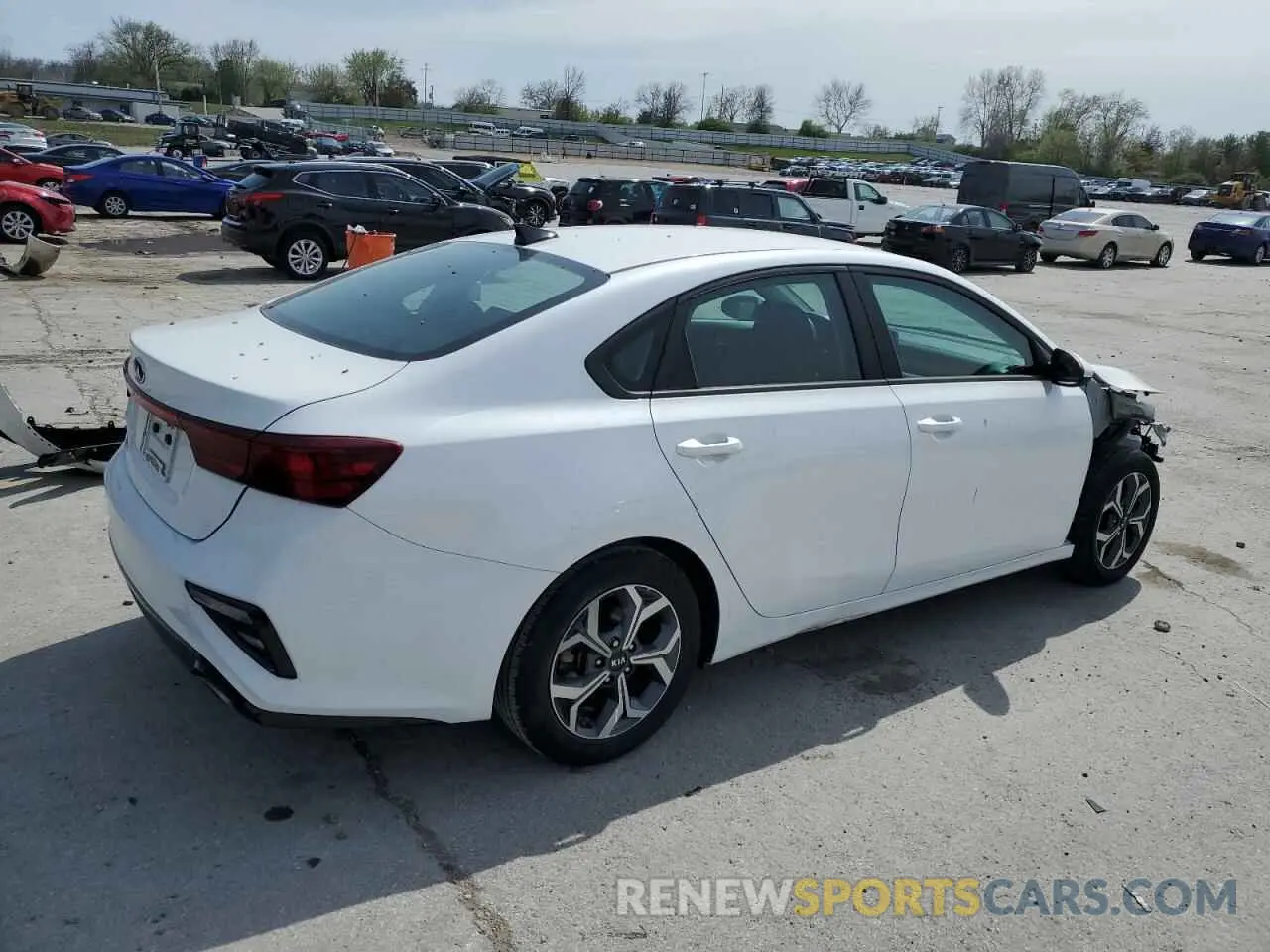 3 Фотография поврежденного автомобиля 3KPF24AD8ME382238 KIA FORTE 2021