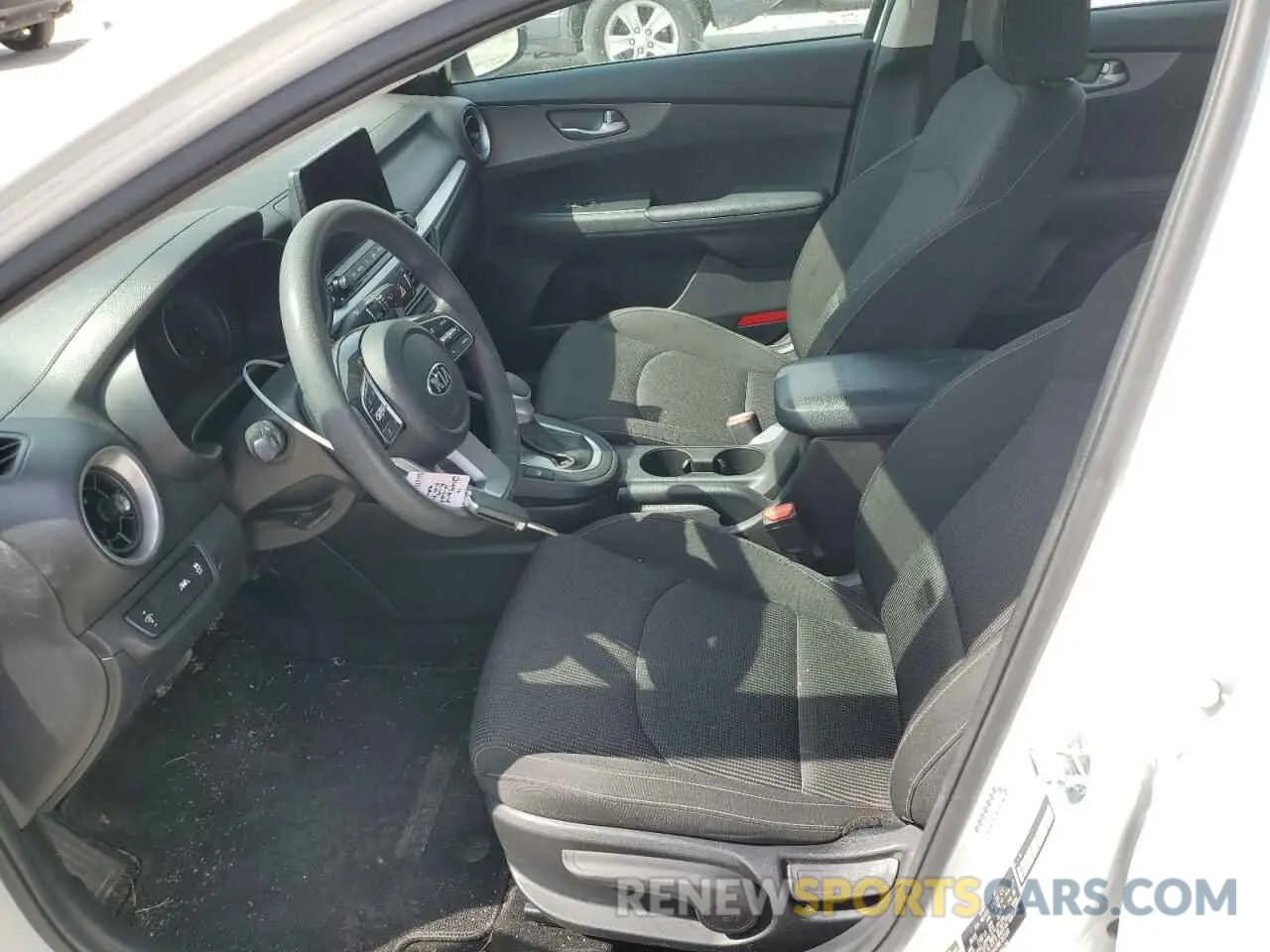 7 Фотография поврежденного автомобиля 3KPF24AD8ME382238 KIA FORTE 2021