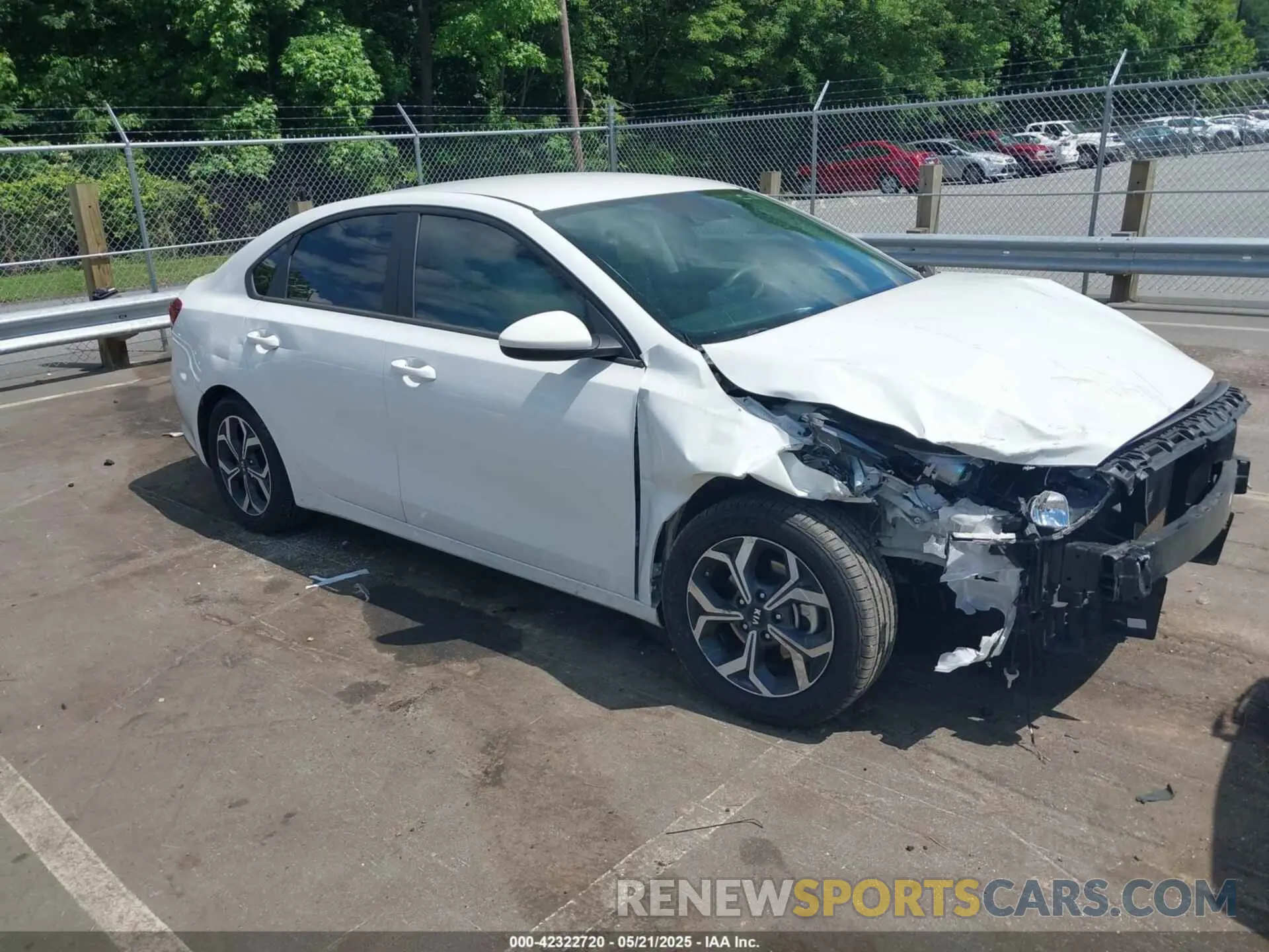 1 Photograph of a damaged car 3KPF24AD8ME394275 KIA FORTE 2021