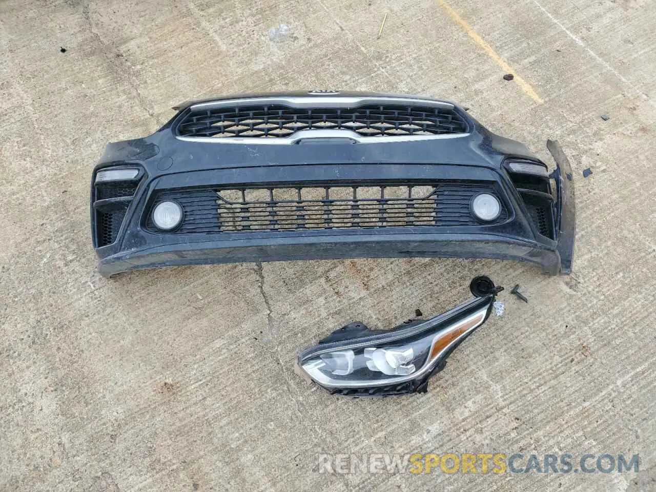 12 Photograph of a damaged car 3KPF24AD8ME401838 KIA FORTE 2021