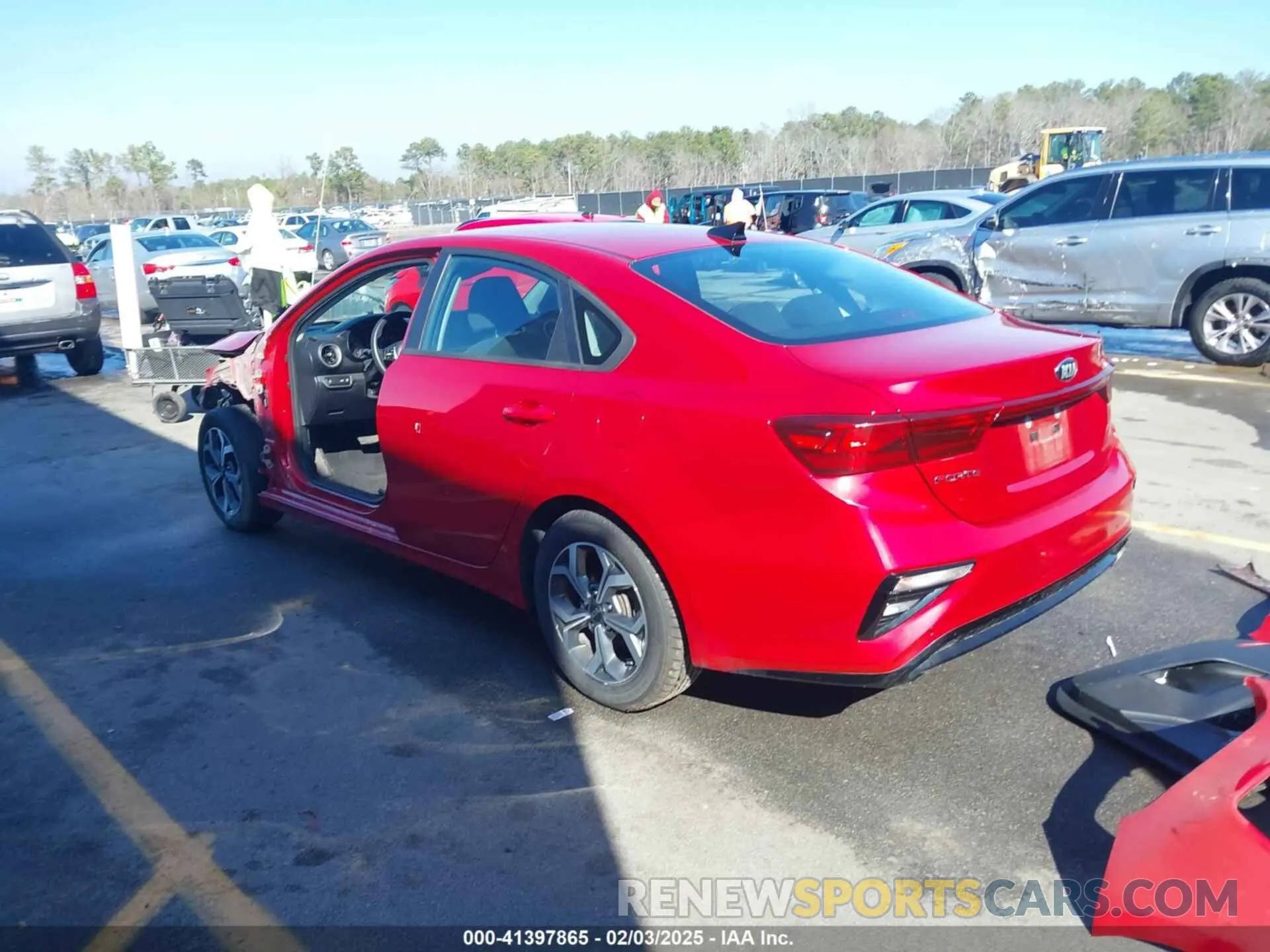 3 Фотография поврежденного автомобиля 3KPF24AD9ME266594 KIA FORTE 2021