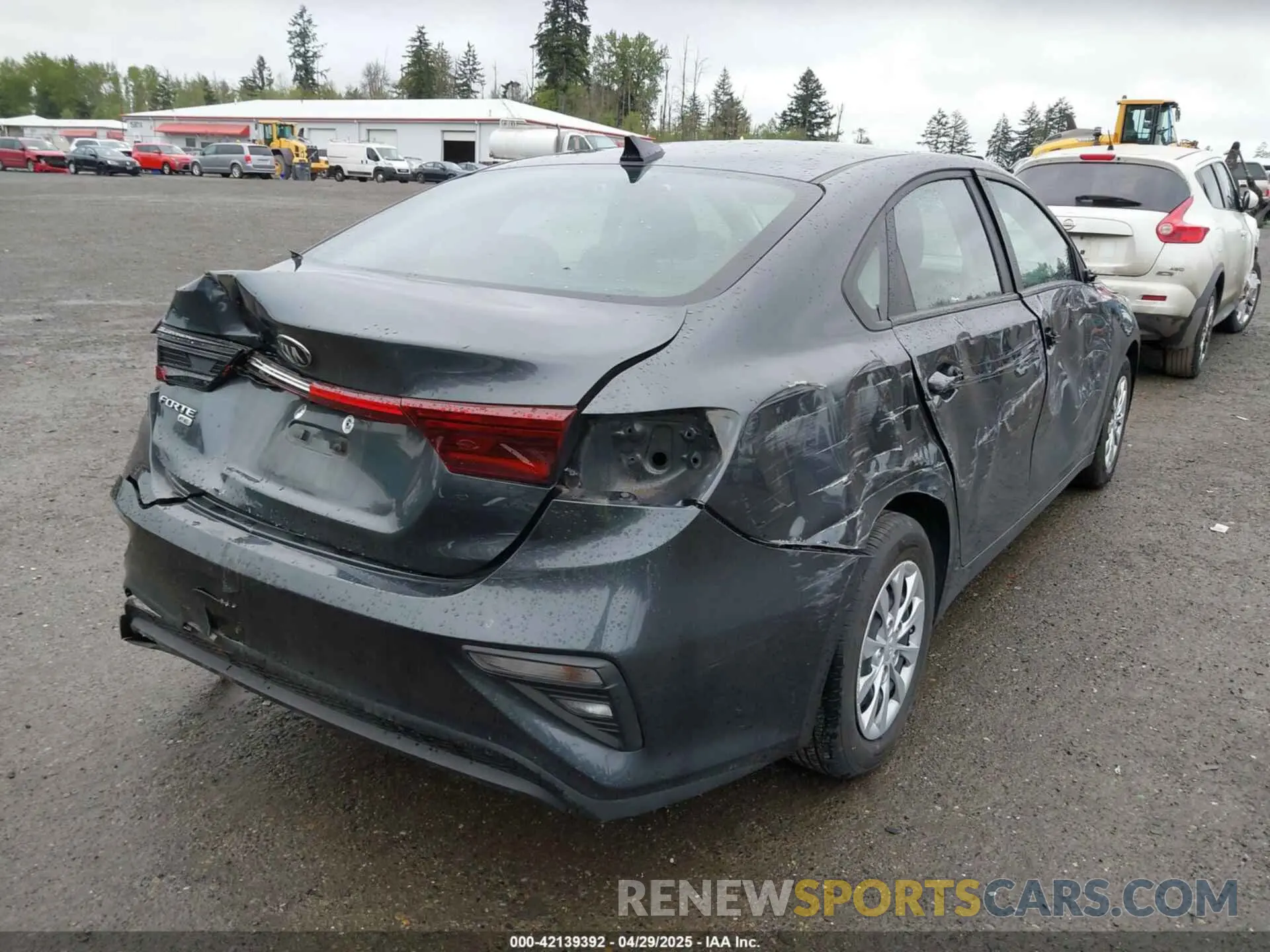 4 Фотография поврежденного автомобиля 3KPF24AD9ME267065 KIA FORTE 2021