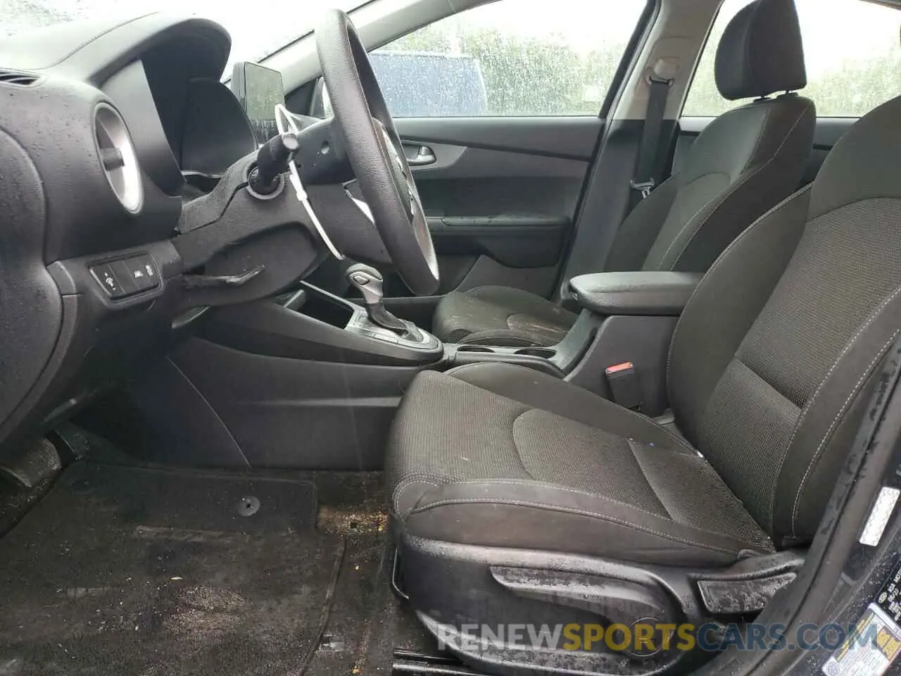 7 Фотография поврежденного автомобиля 3KPF24AD9ME273674 KIA FORTE 2021