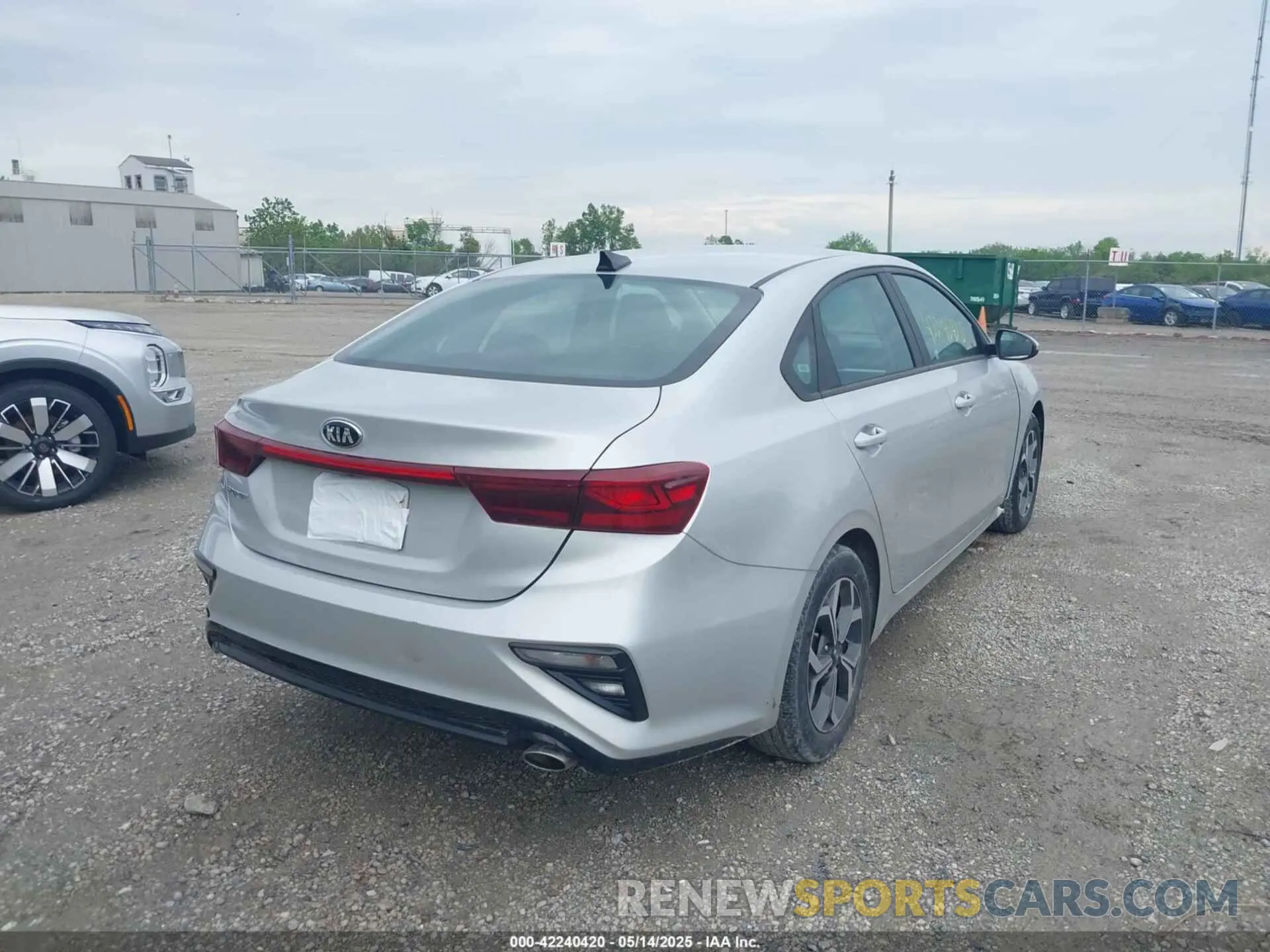 4 Фотография поврежденного автомобиля 3KPF24AD9ME305796 KIA FORTE 2021
