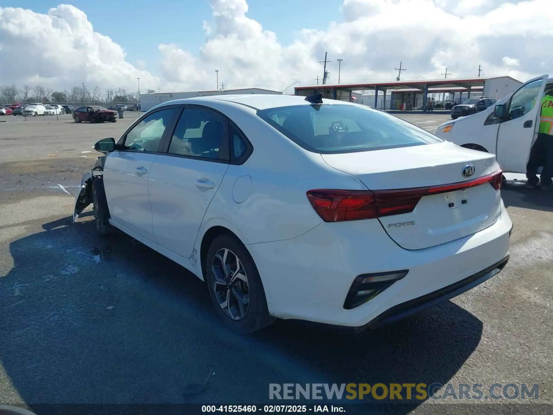 3 Photograph of a damaged car 3KPF24AD9ME312375 KIA FORTE 2021