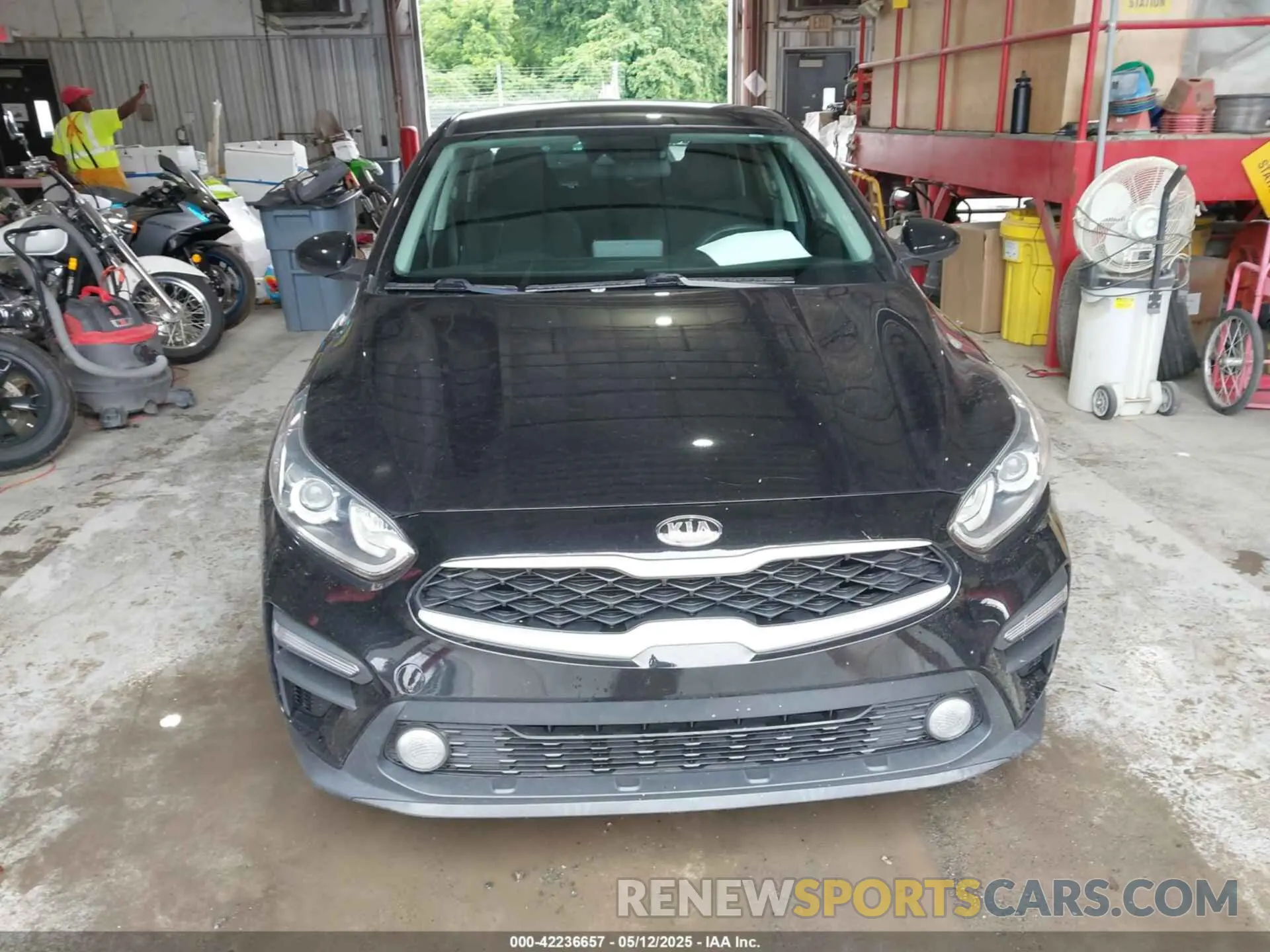 12 Photograph of a damaged car 3KPF24AD9ME326633 KIA FORTE 2021