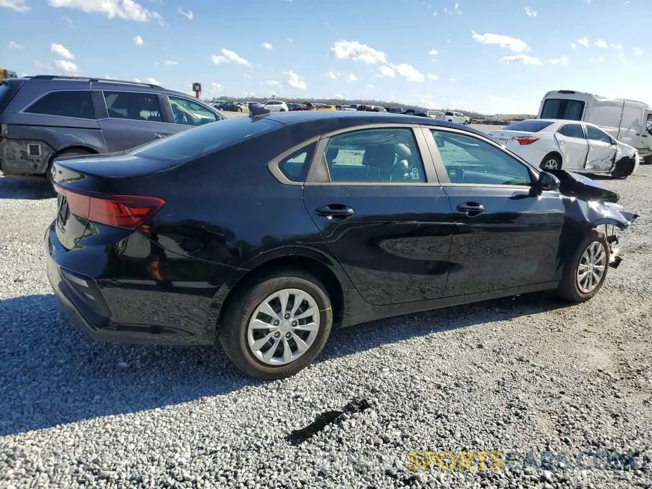 3 Photograph of a damaged car 3KPF24AD9ME328379 KIA FORTE 2021