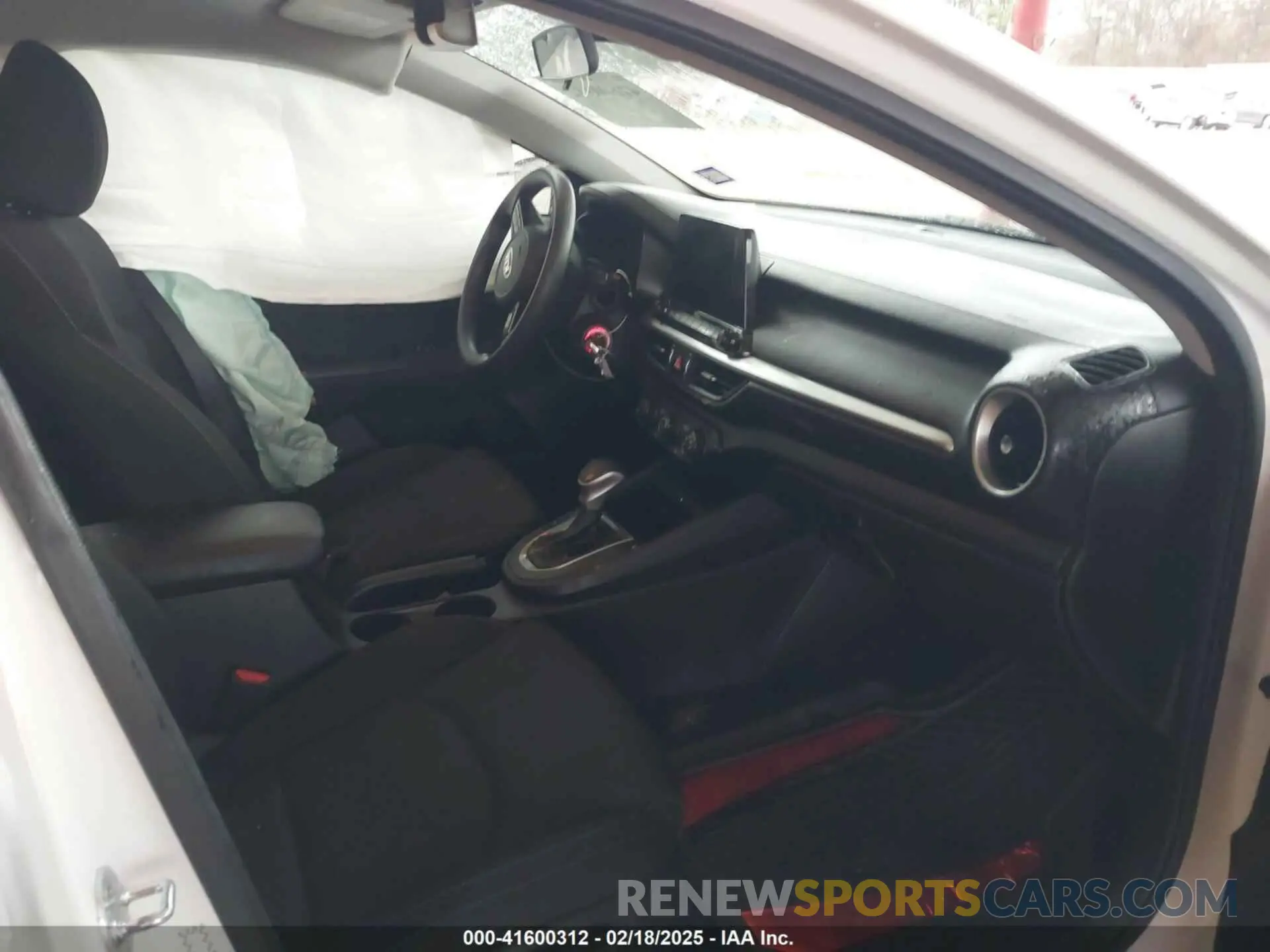5 Фотография поврежденного автомобиля 3KPF24AD9ME329578 KIA FORTE 2021