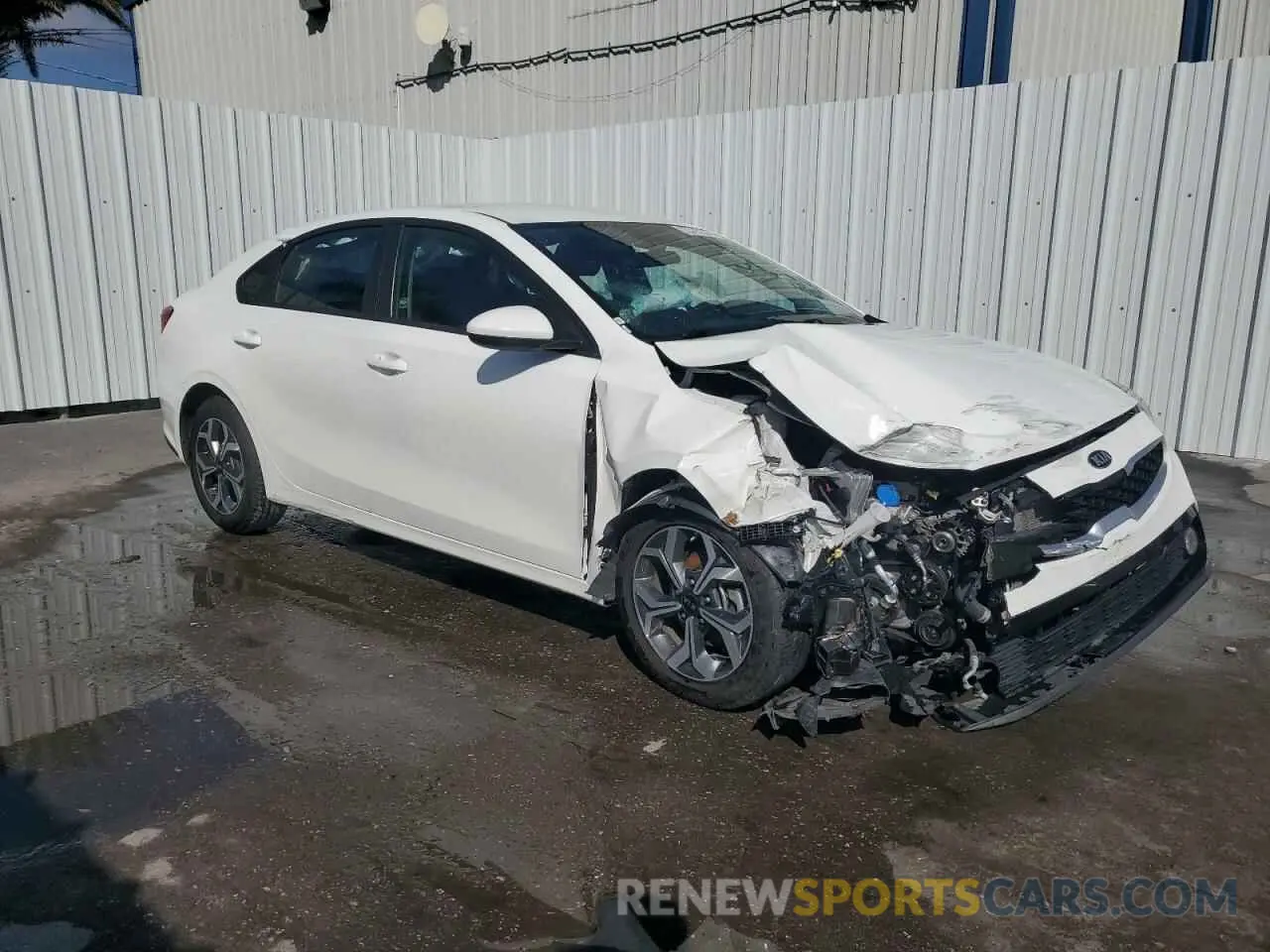 4 Photograph of a damaged car 3KPF24AD9ME330908 KIA FORTE 2021