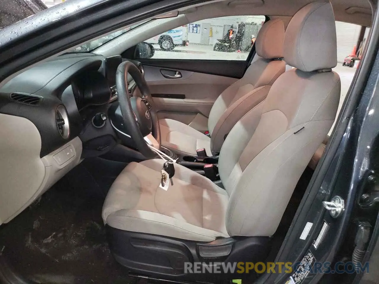 7 Фотография поврежденного автомобиля 3KPF24AD9ME336692 KIA FORTE 2021