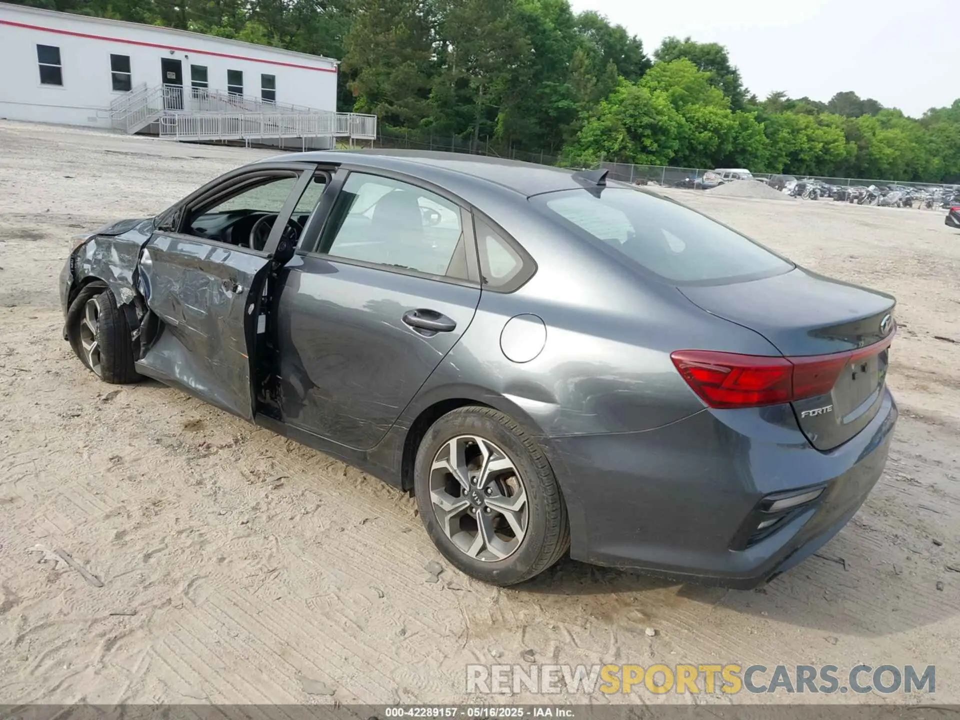 3 Photograph of a damaged car 3KPF24AD9ME347076 KIA FORTE 2021