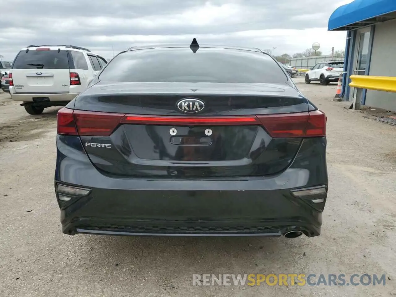 6 Photograph of a damaged car 3KPF24AD9ME390476 KIA FORTE 2021