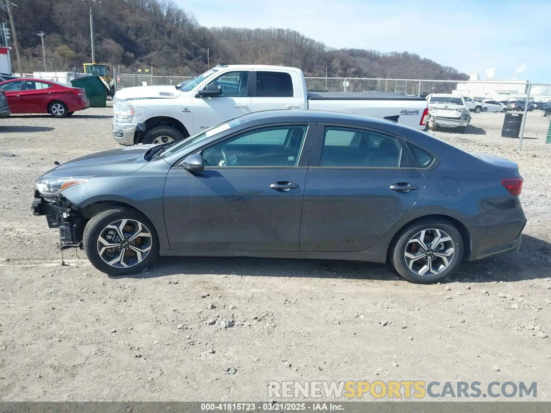 15 Photograph of a damaged car 3KPF24AD9ME409155 KIA FORTE 2021