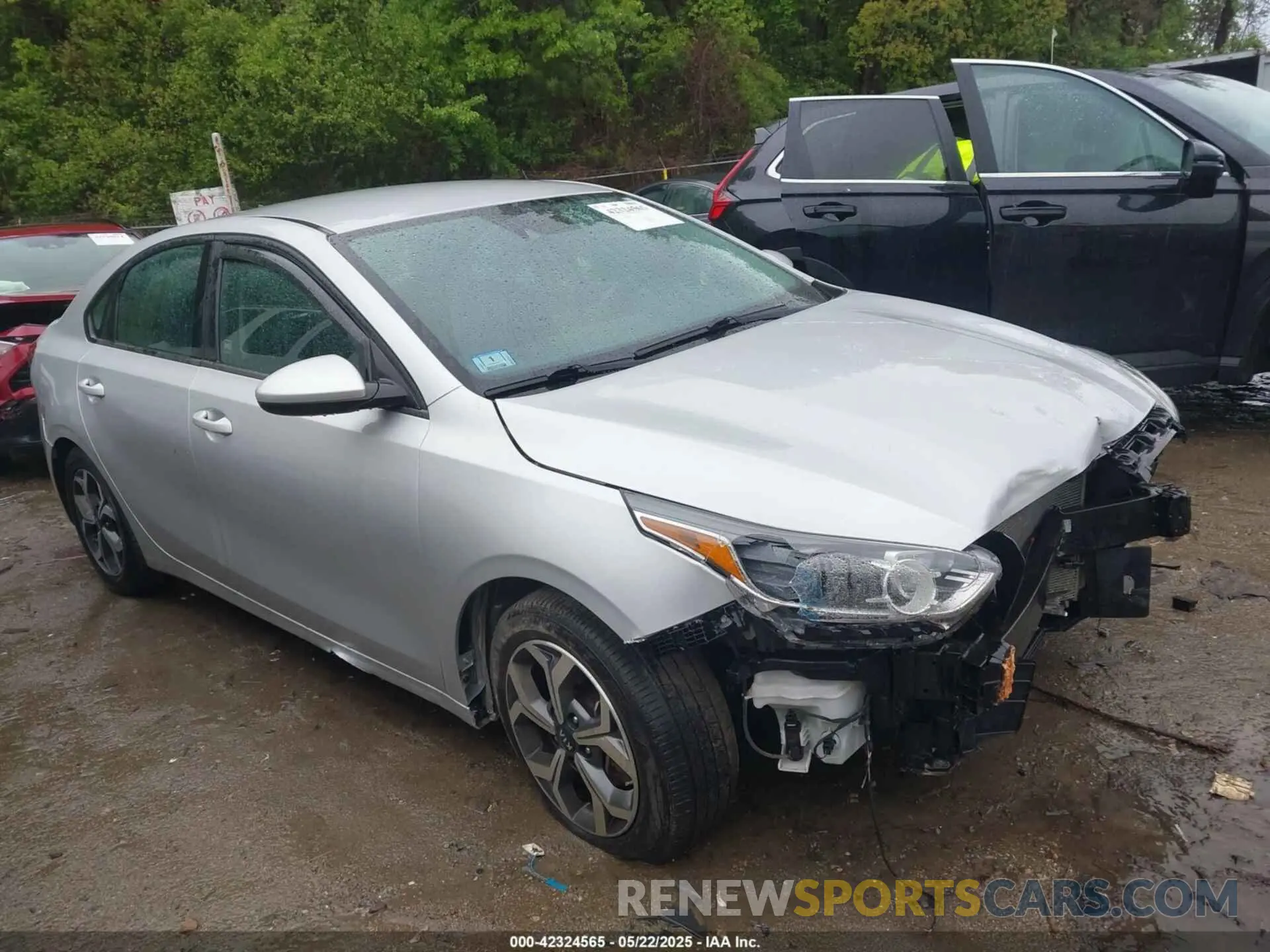 1 Photograph of a damaged car 3KPF24ADXME284229 KIA FORTE 2021