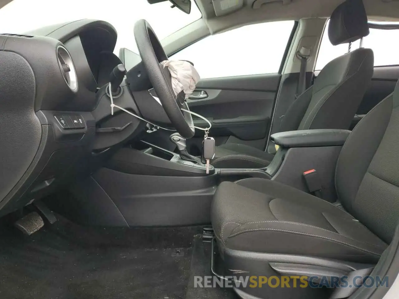 7 Photograph of a damaged car 3KPF24ADXME296087 KIA FORTE 2021